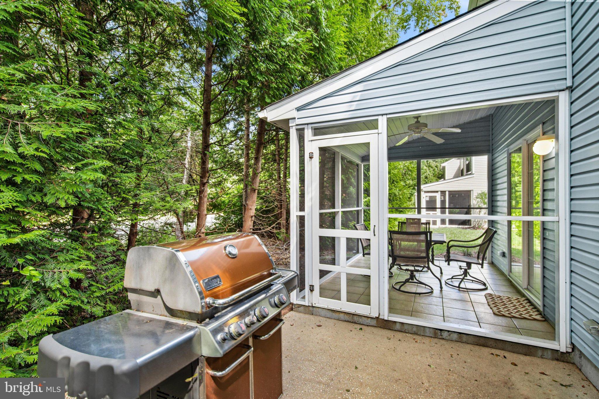 17285 QUEEN ANNE WAY
