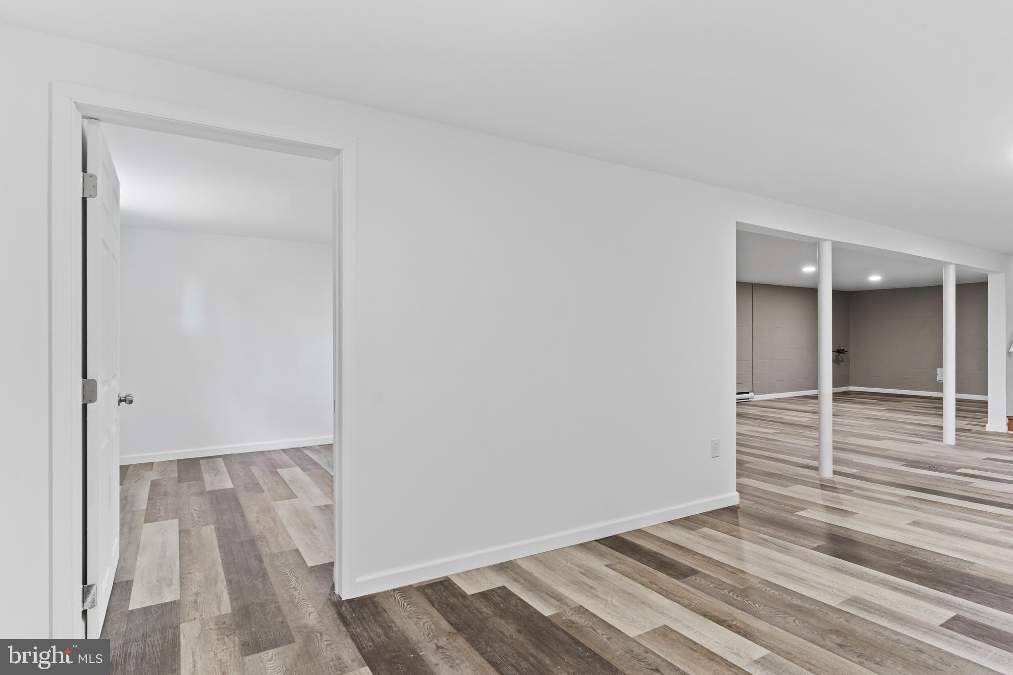 CENTER SQUARE - Residential