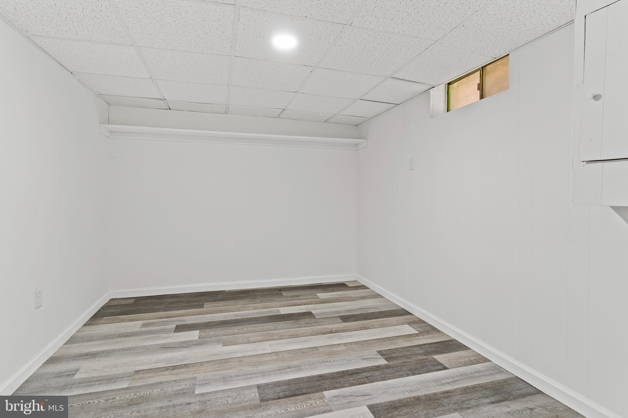 CENTER SQUARE - Residential