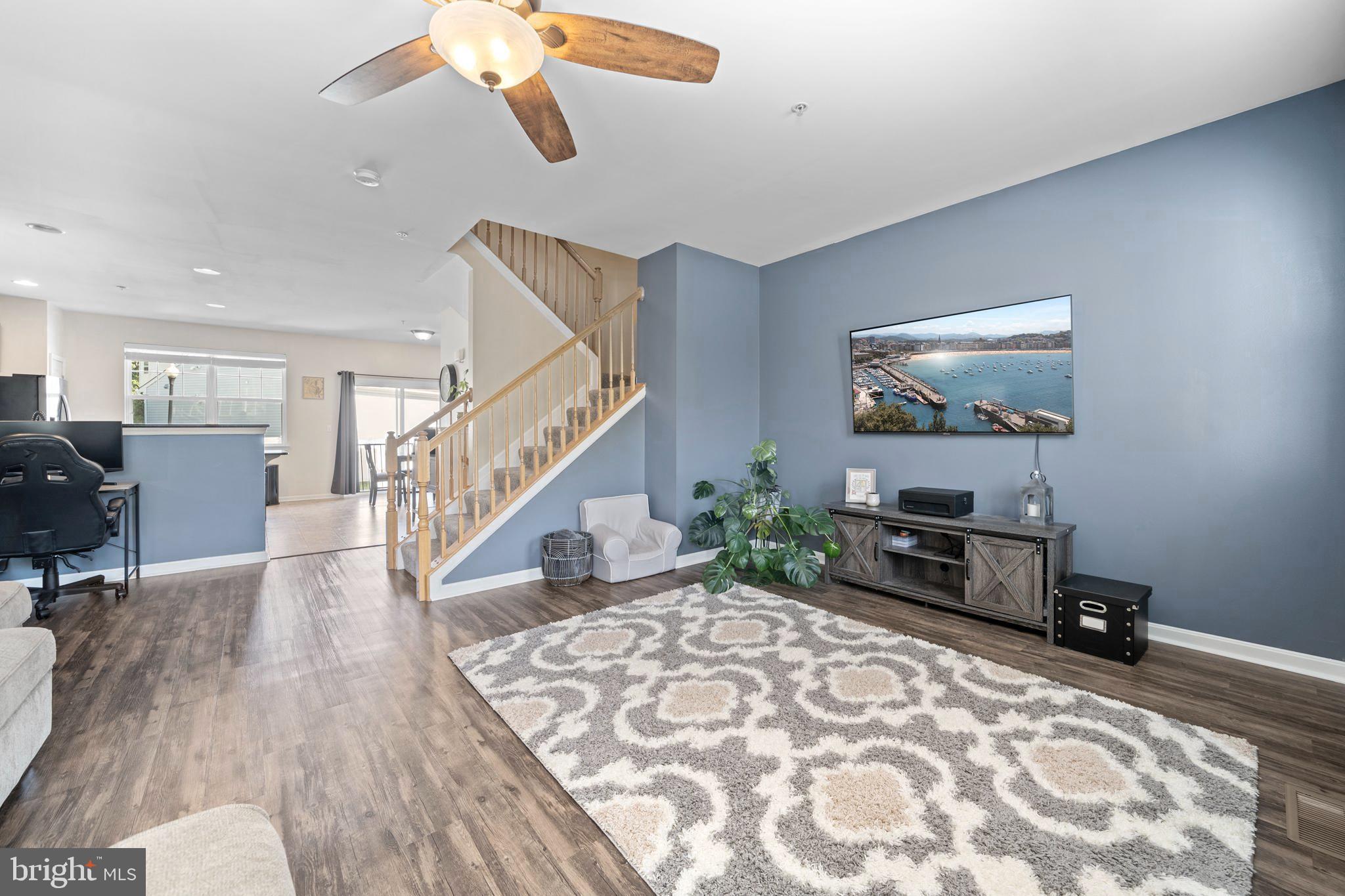 OAK TREE LANDING - Residential