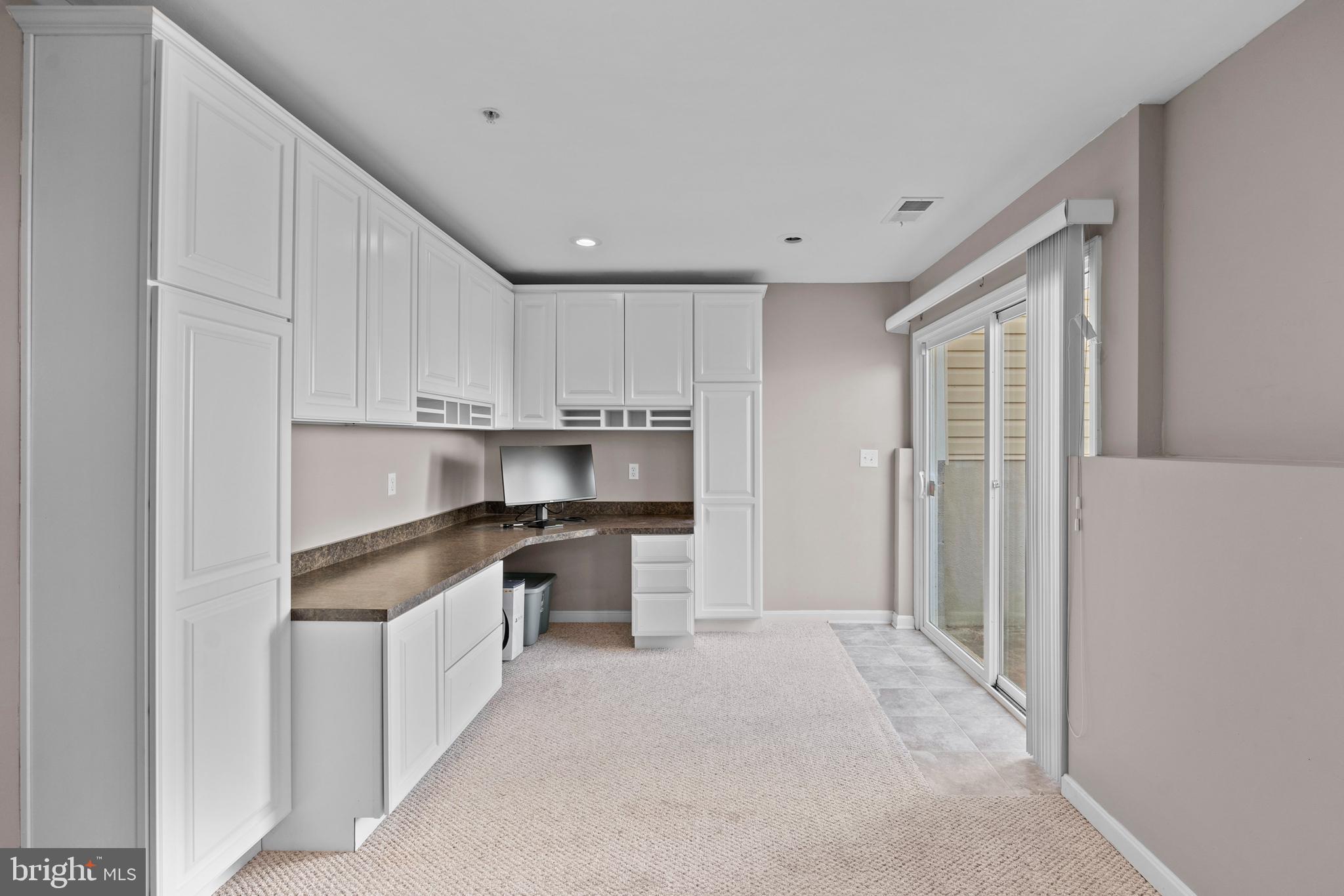 OAK TREE LANDING - Residential