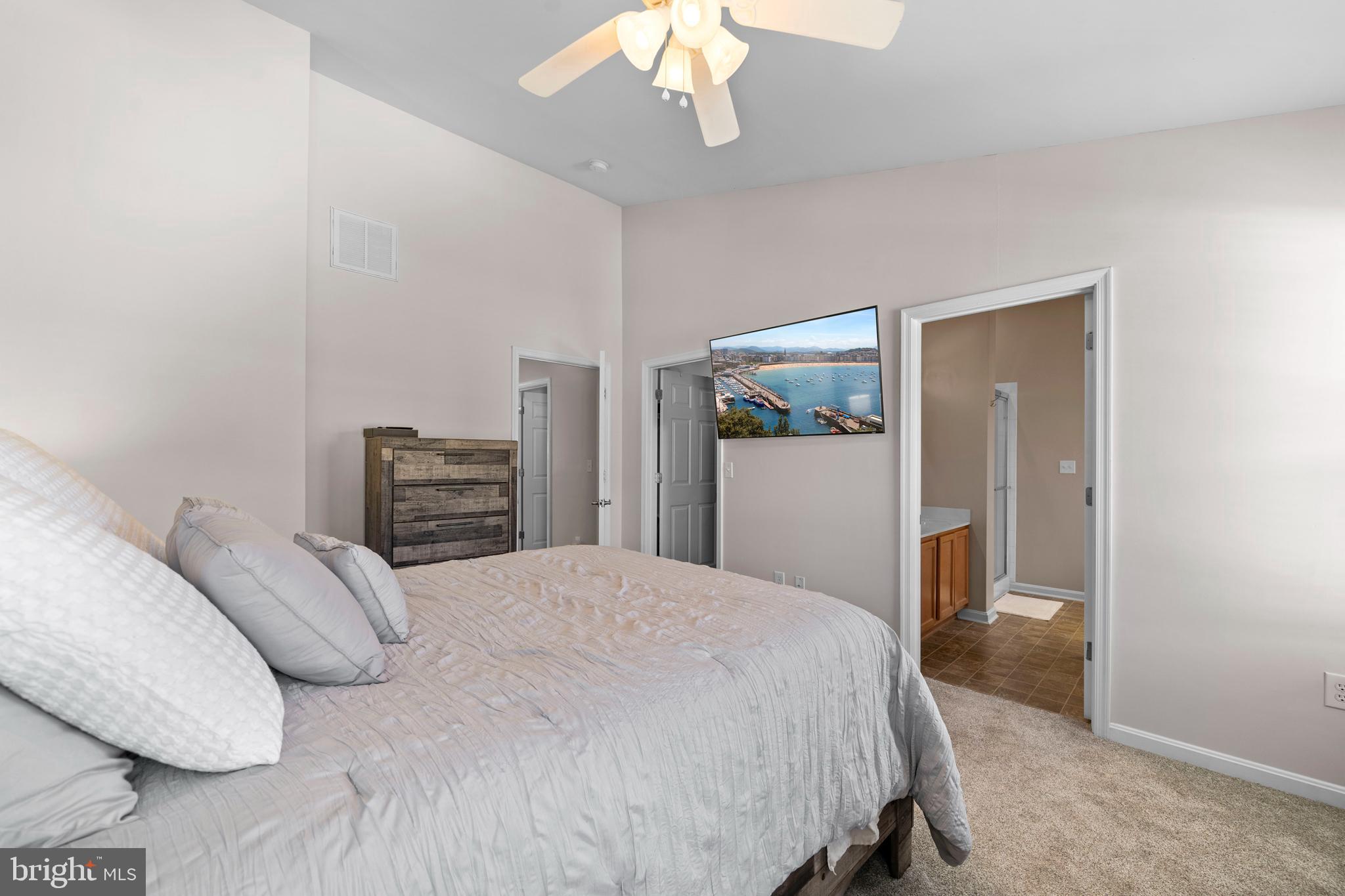 OAK TREE LANDING - Residential