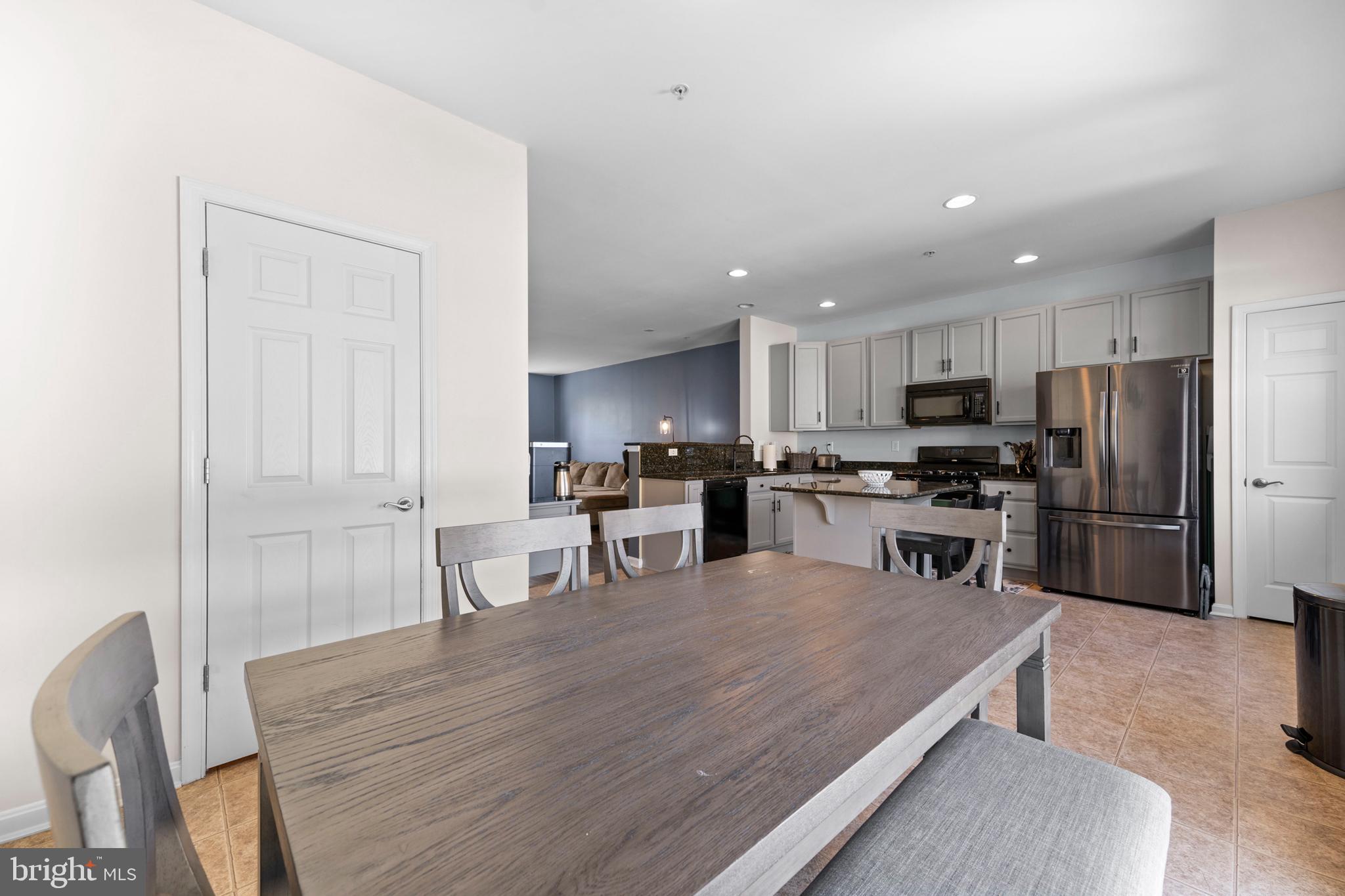 OAK TREE LANDING - Residential