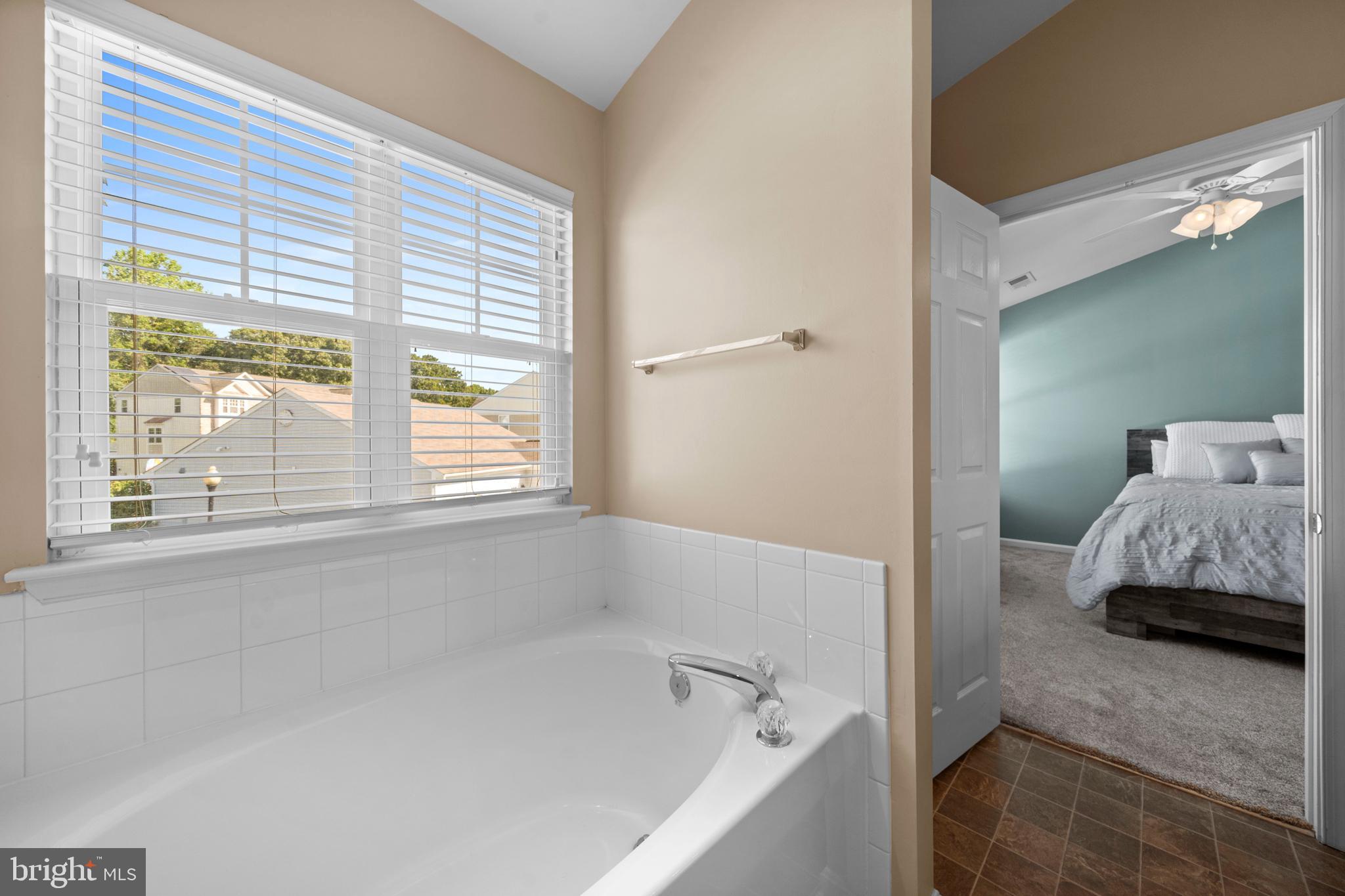 OAK TREE LANDING - Residential