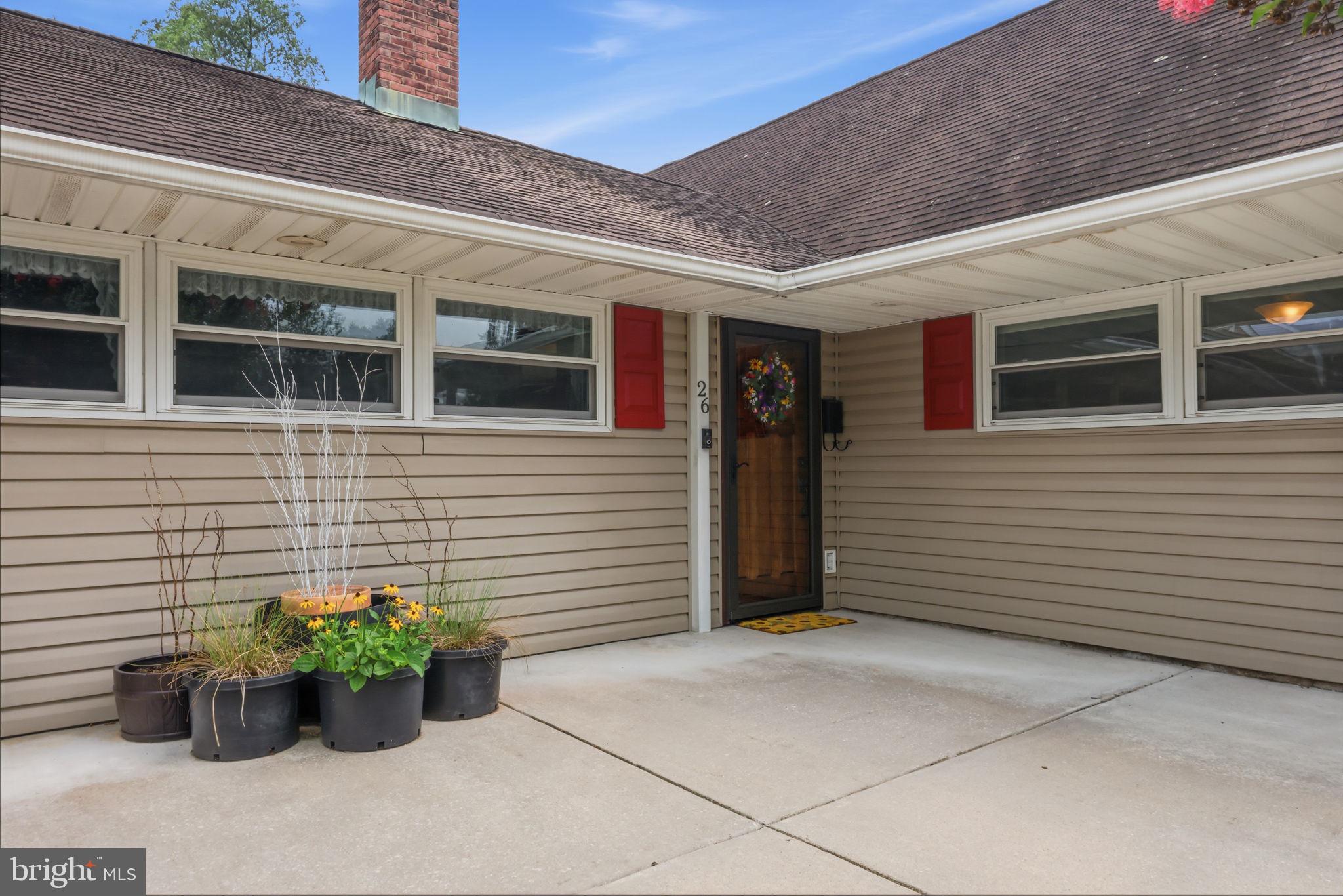 26 FORSYTHIA DRIVE N