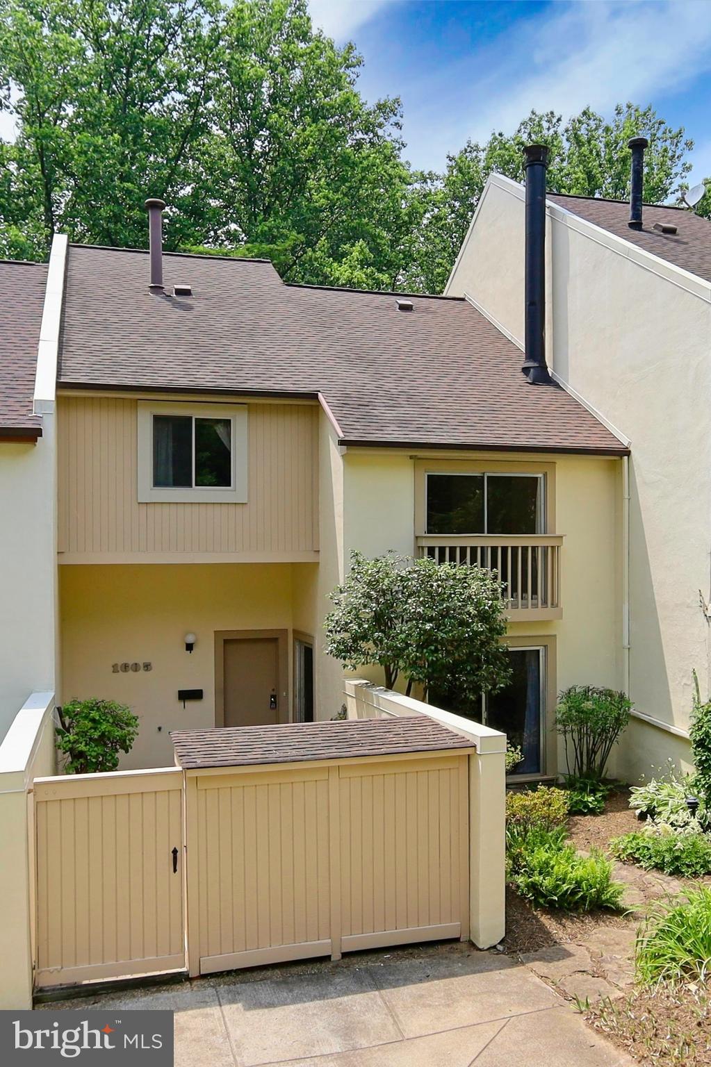 RESTON - Residential