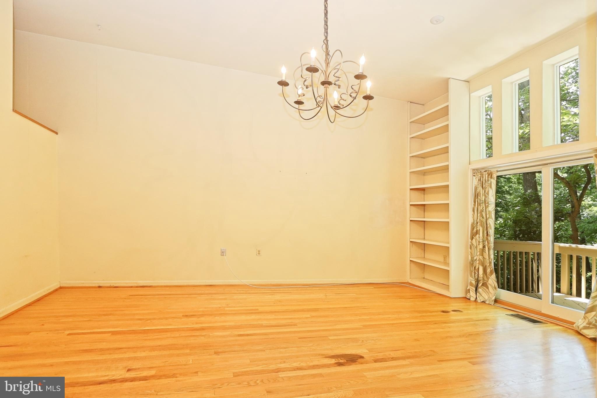 RESTON - Residential