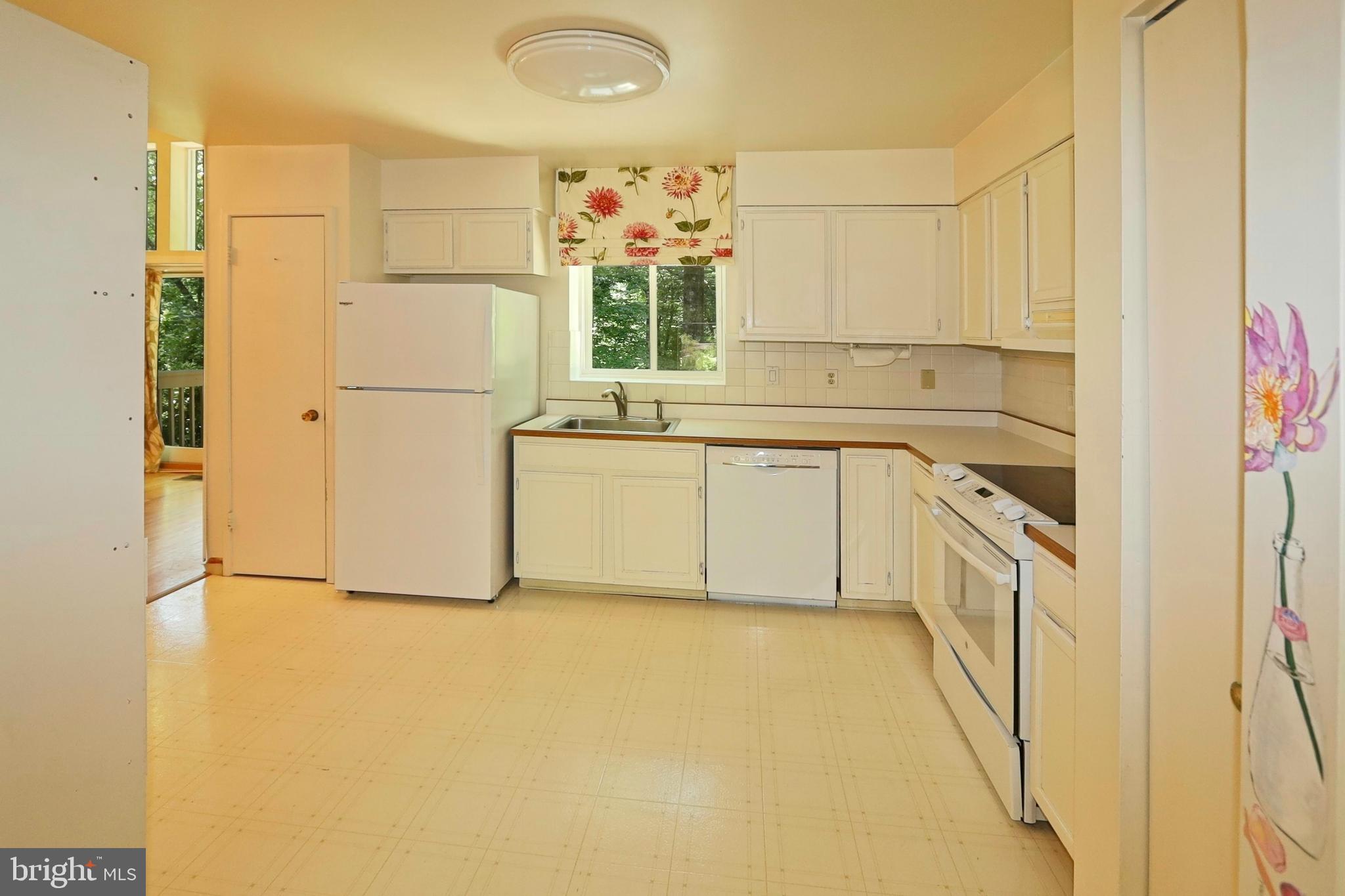 RESTON - Residential