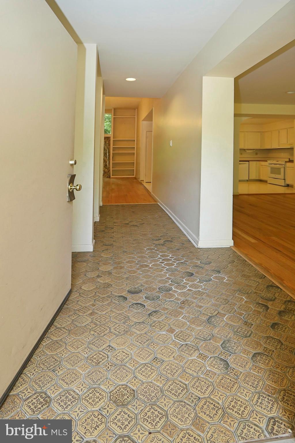 RESTON - Residential