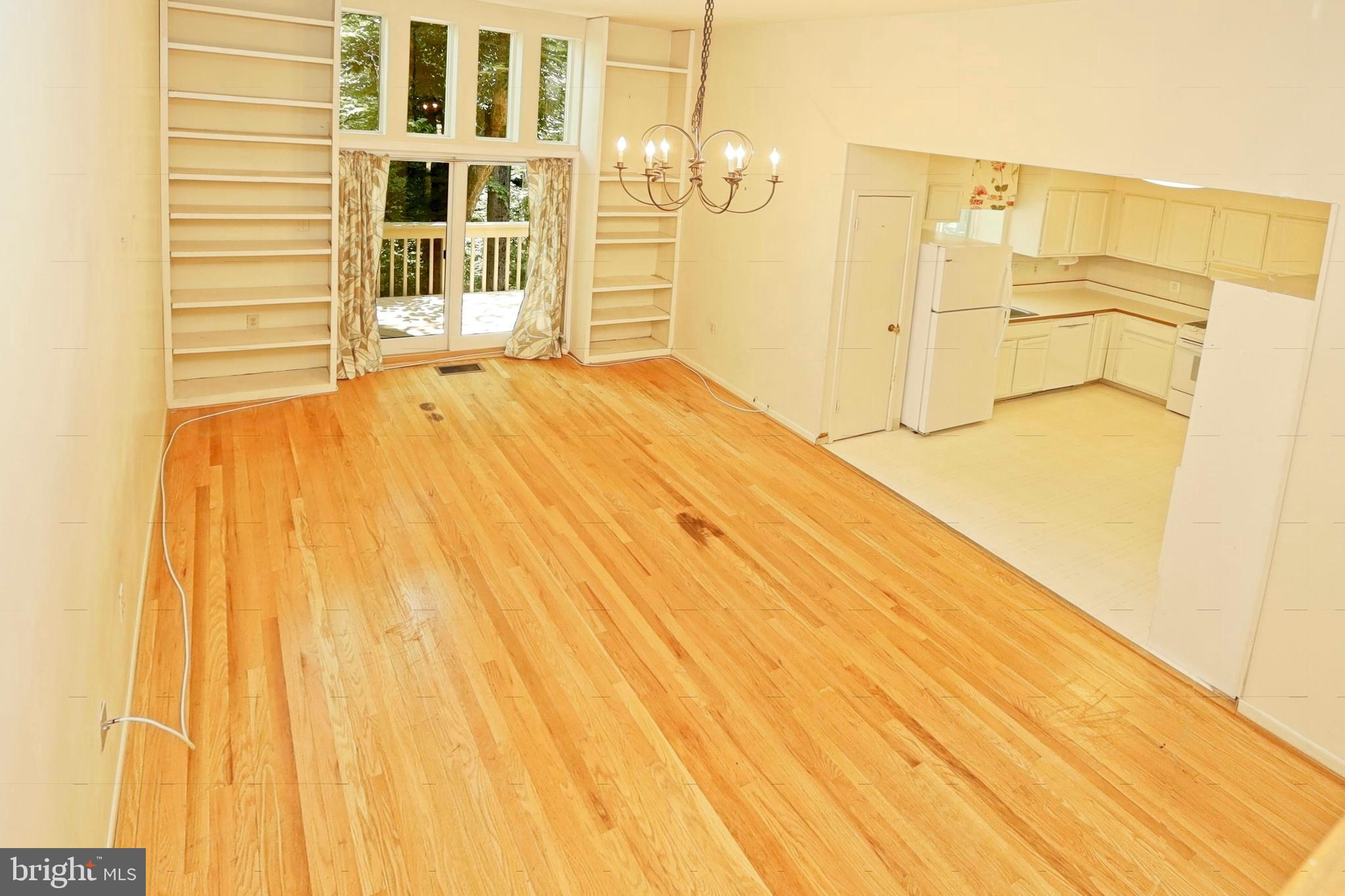 RESTON - Residential