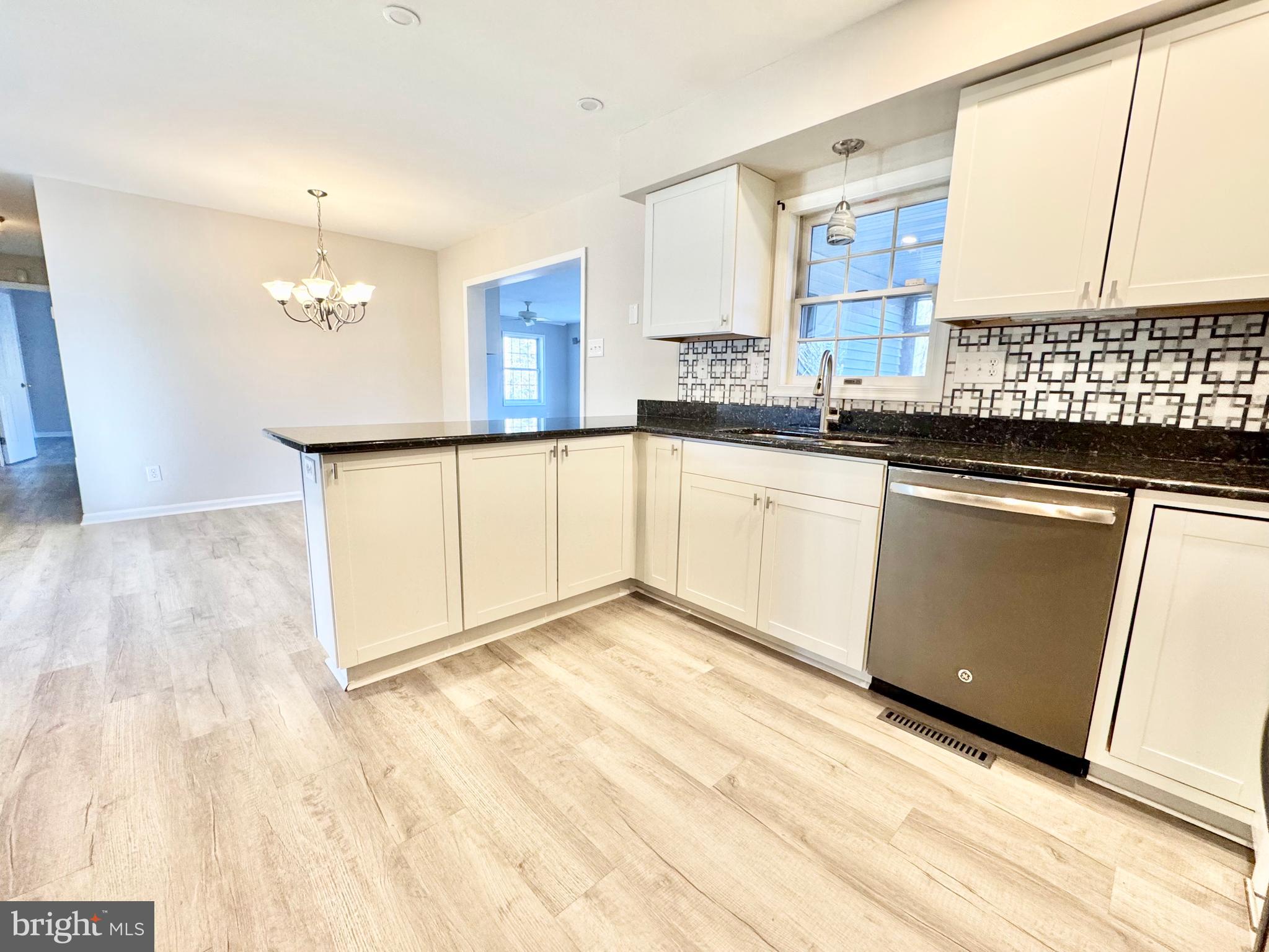 WOODEN BRIDGE - Residential