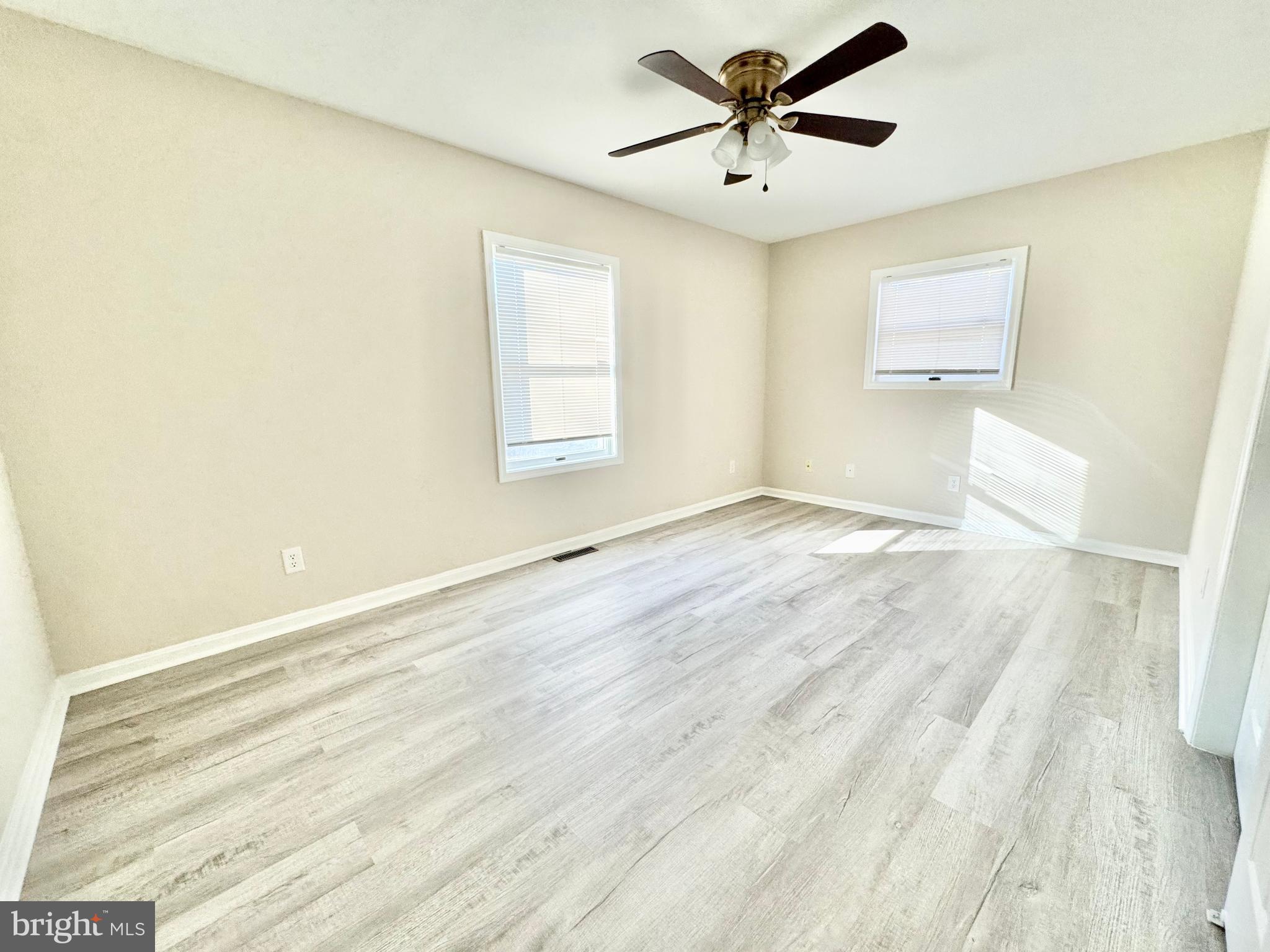 WOODEN BRIDGE - Residential