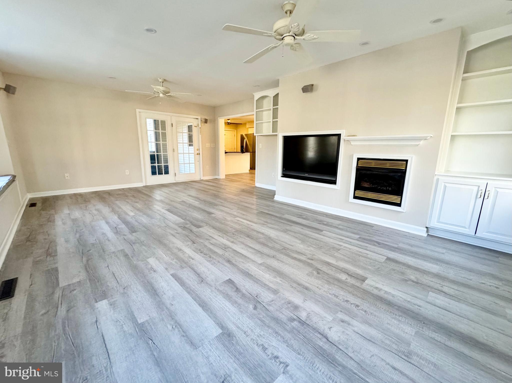 WOODEN BRIDGE - Residential