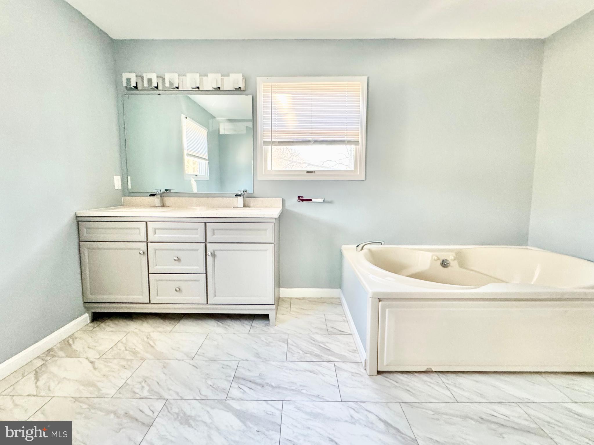 WOODEN BRIDGE - Residential