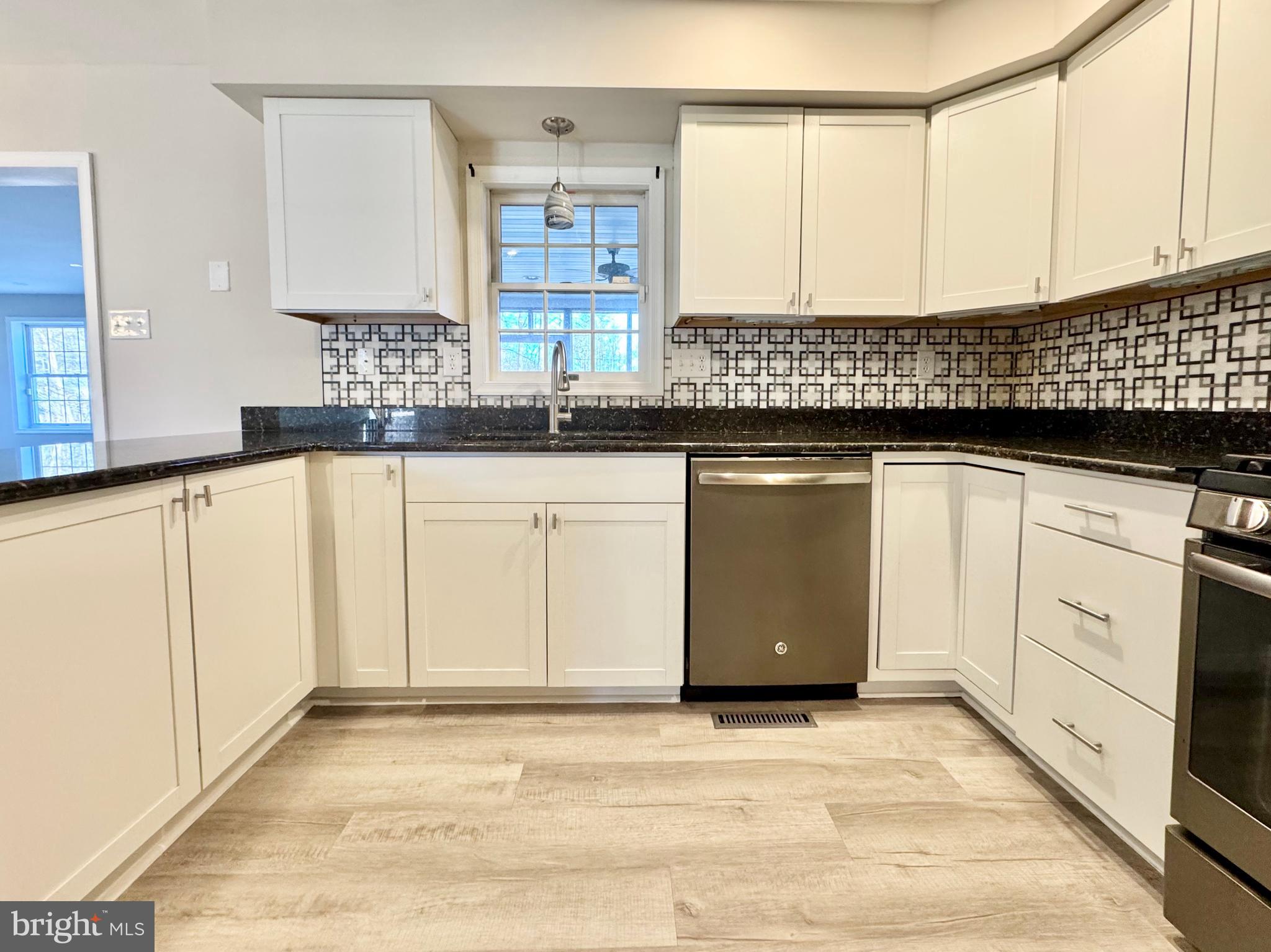 WOODEN BRIDGE - Residential