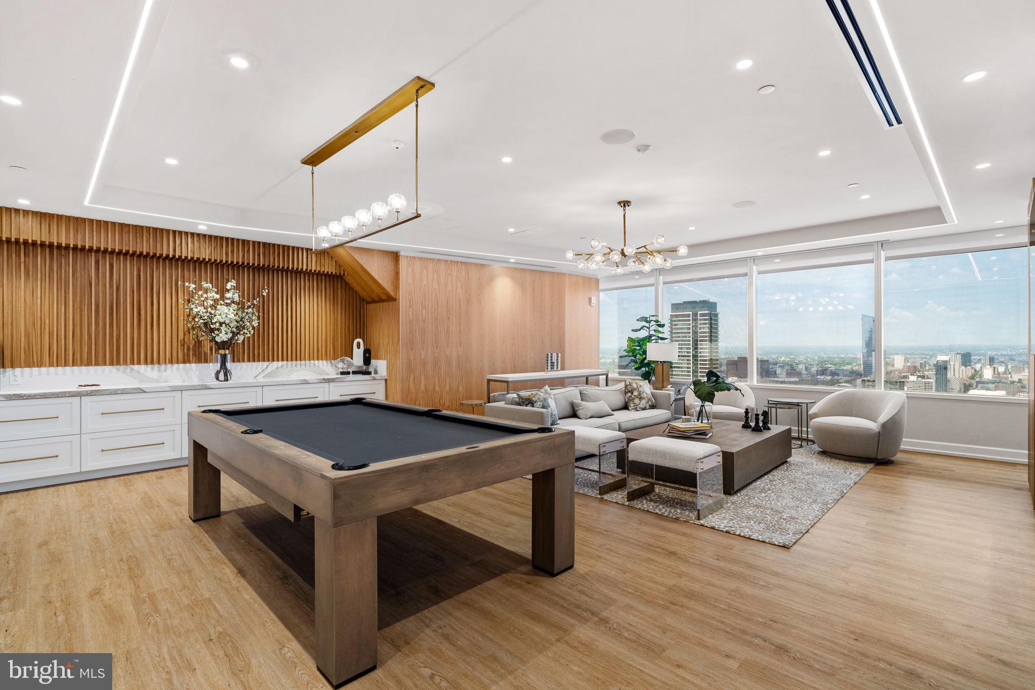 CENTER CITY - Residential