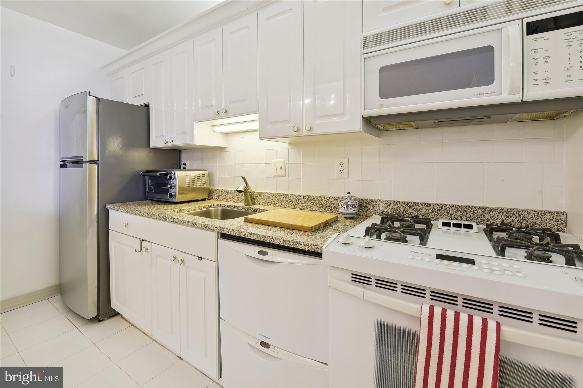 WILLOUGHBY OF CHEVY CHASE - Residential Lease