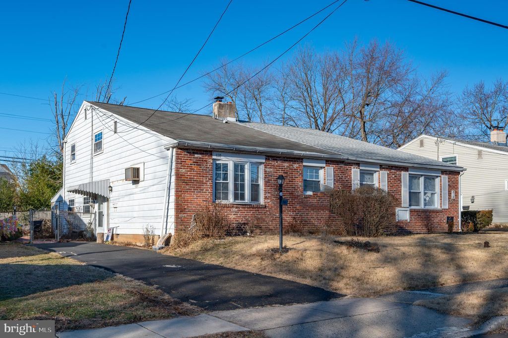 Photo of 820 Cherry Street, LANSDALE, PA 19446 (MLS # PAMC2166306)