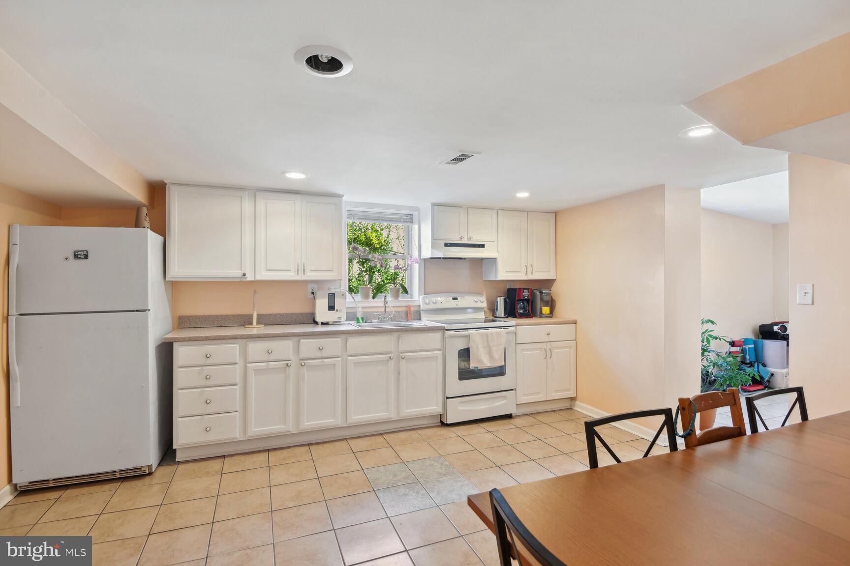 WOODLAWN - Residential