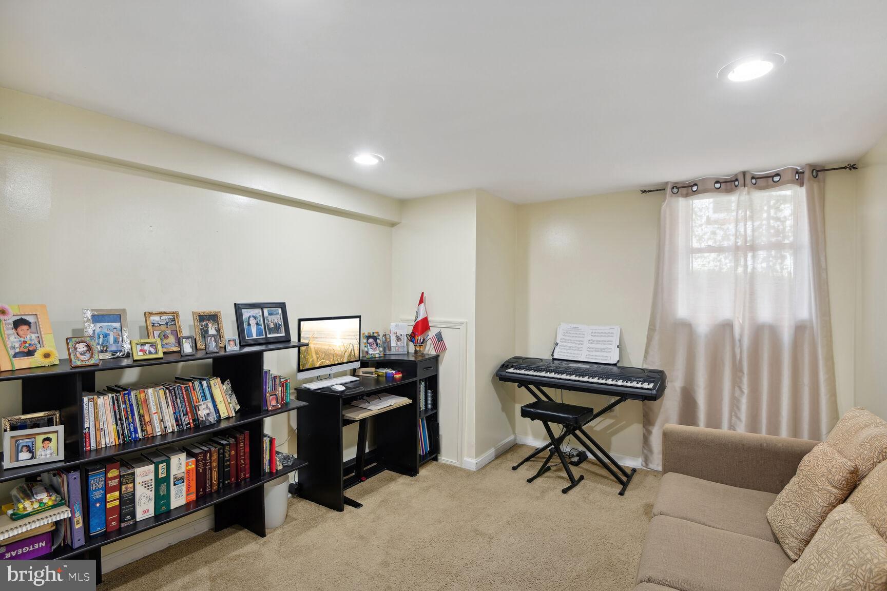 WOODLAWN - Residential