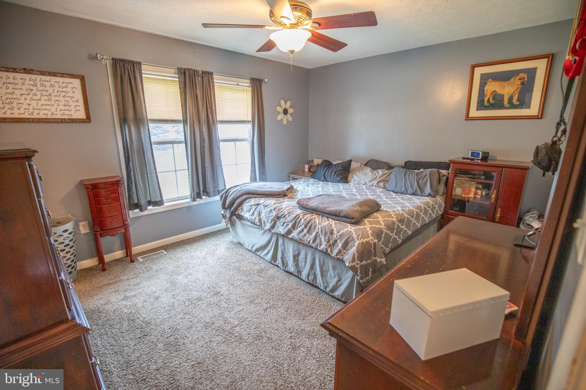 RIDGEFIELD - Residential