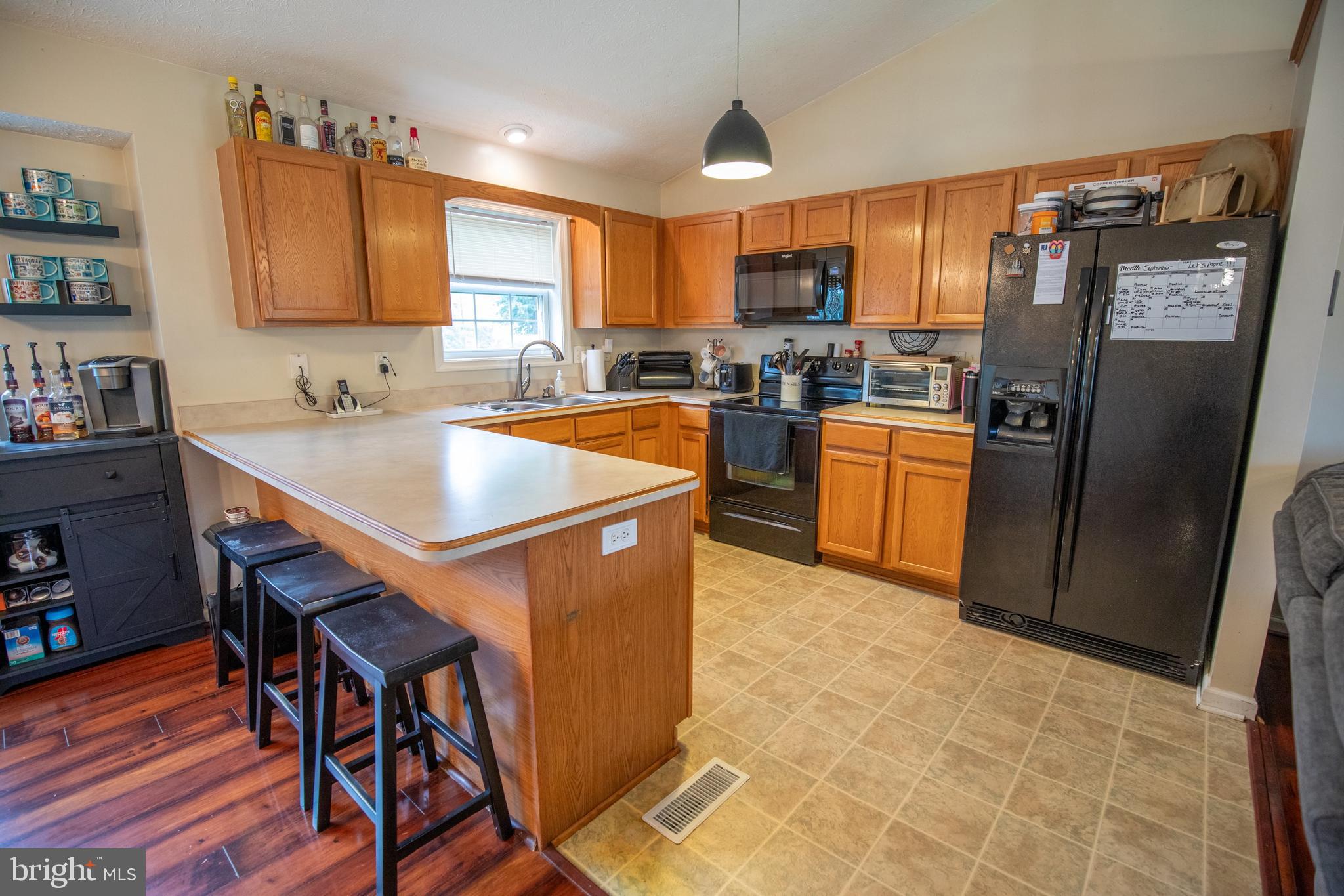 RIDGEFIELD - Residential