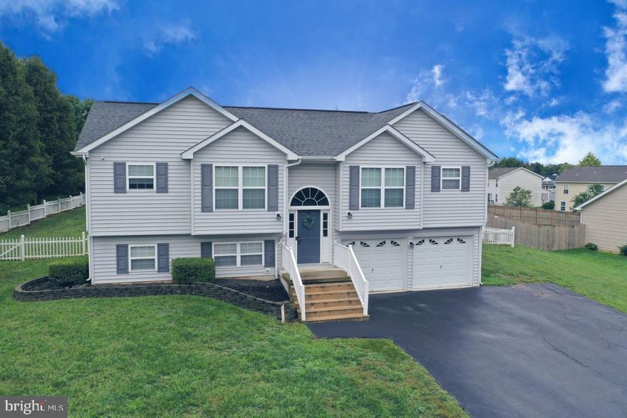 Charming 3-Bedroom Split Foyer with Open Floor Plan, Fenced Backyard, and Outdoor Entertaining Spaces!

Welcome home to this beautifully maintained split foyer, offering 3 spacious bedrooms and 2 full baths. Step inside to an inviting open floor plan perfect for modern living and entertaining. The roof is only 5 years old, ensuring worry-free living for years to come. The unfinished basement offers endless potential for additional living space—envision a family room, home office, or workout area. Step outside to enjoy the fully fenced backyard, complete with a nice deck and patio, ideal for relaxing or entertaining. Conveniently located in a peaceful neighborhood, with easy access to I-81, making commuting a breeze. Don’t miss out on this incredible opportunity!