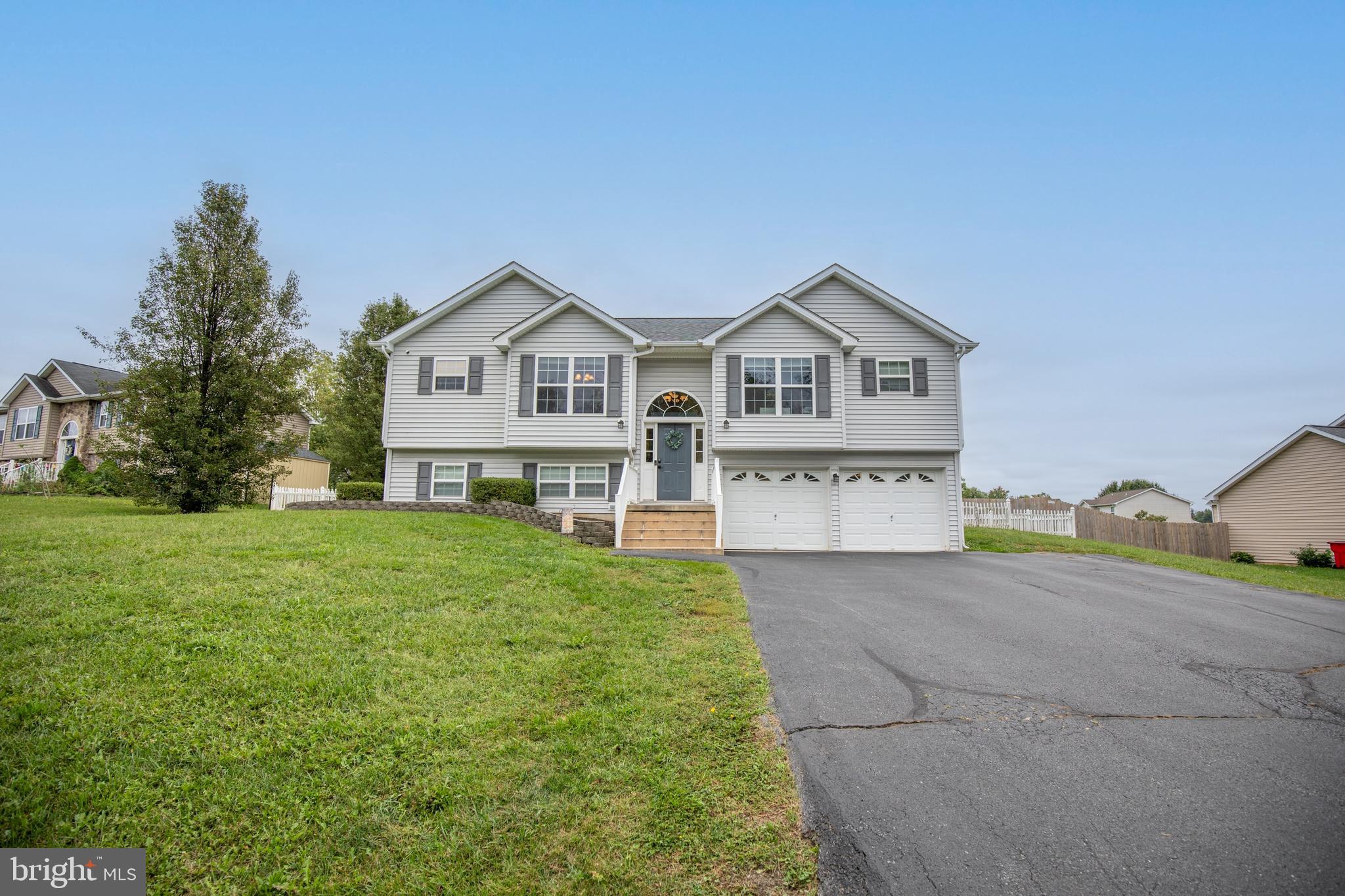 RIDGEFIELD - Residential