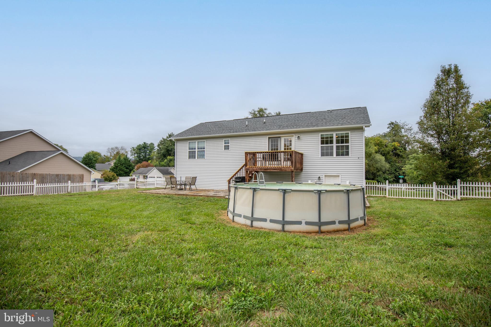 RIDGEFIELD - Residential