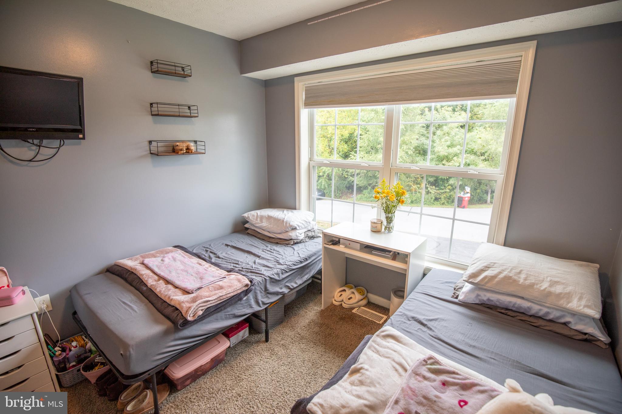 RIDGEFIELD - Residential