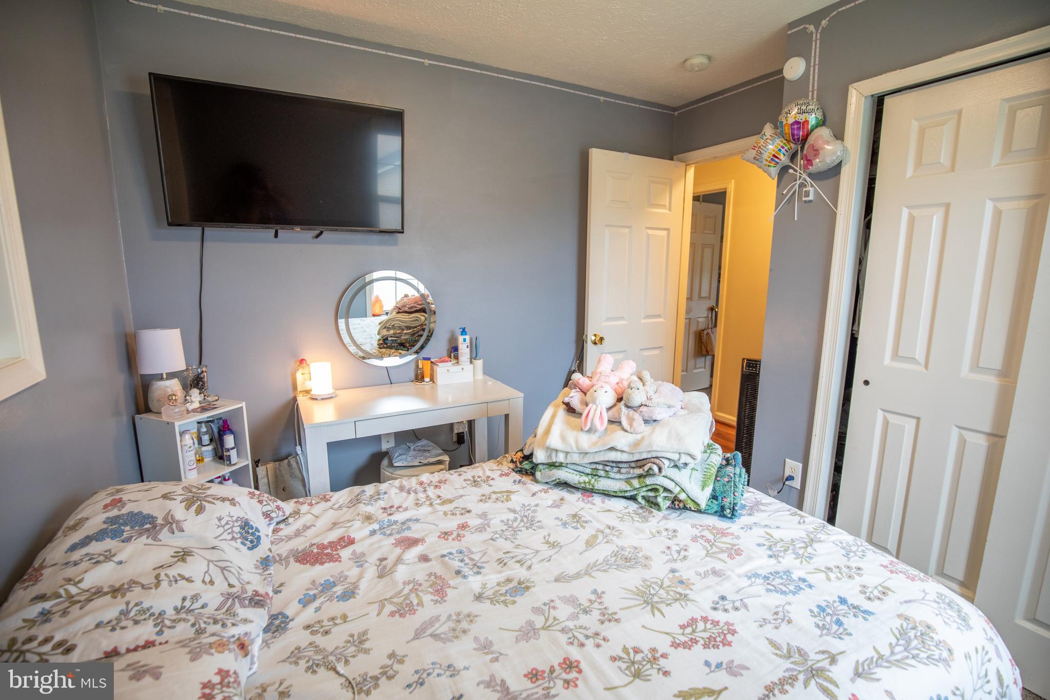 RIDGEFIELD - Residential