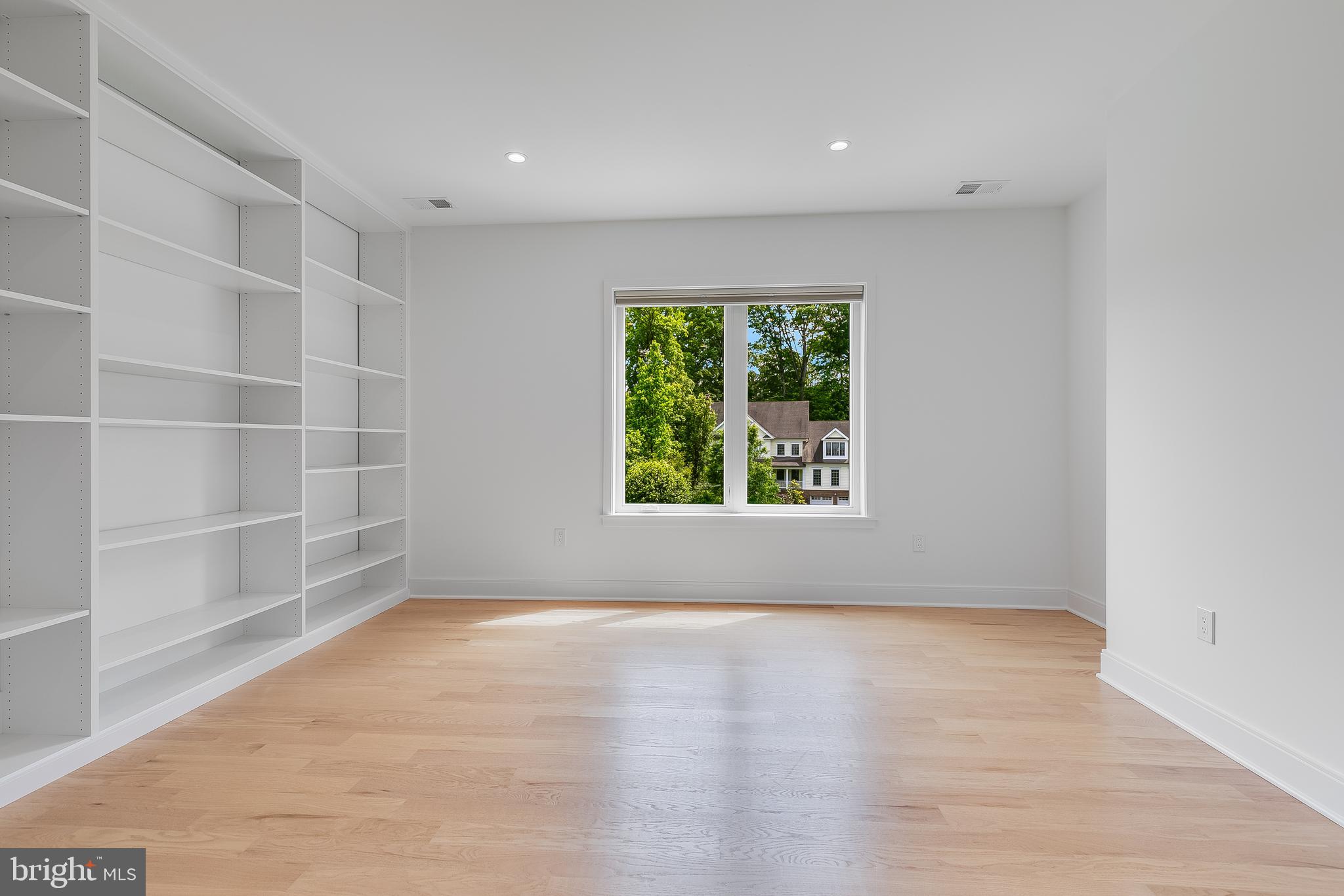 CHESTERBROOK WOODS - Residential