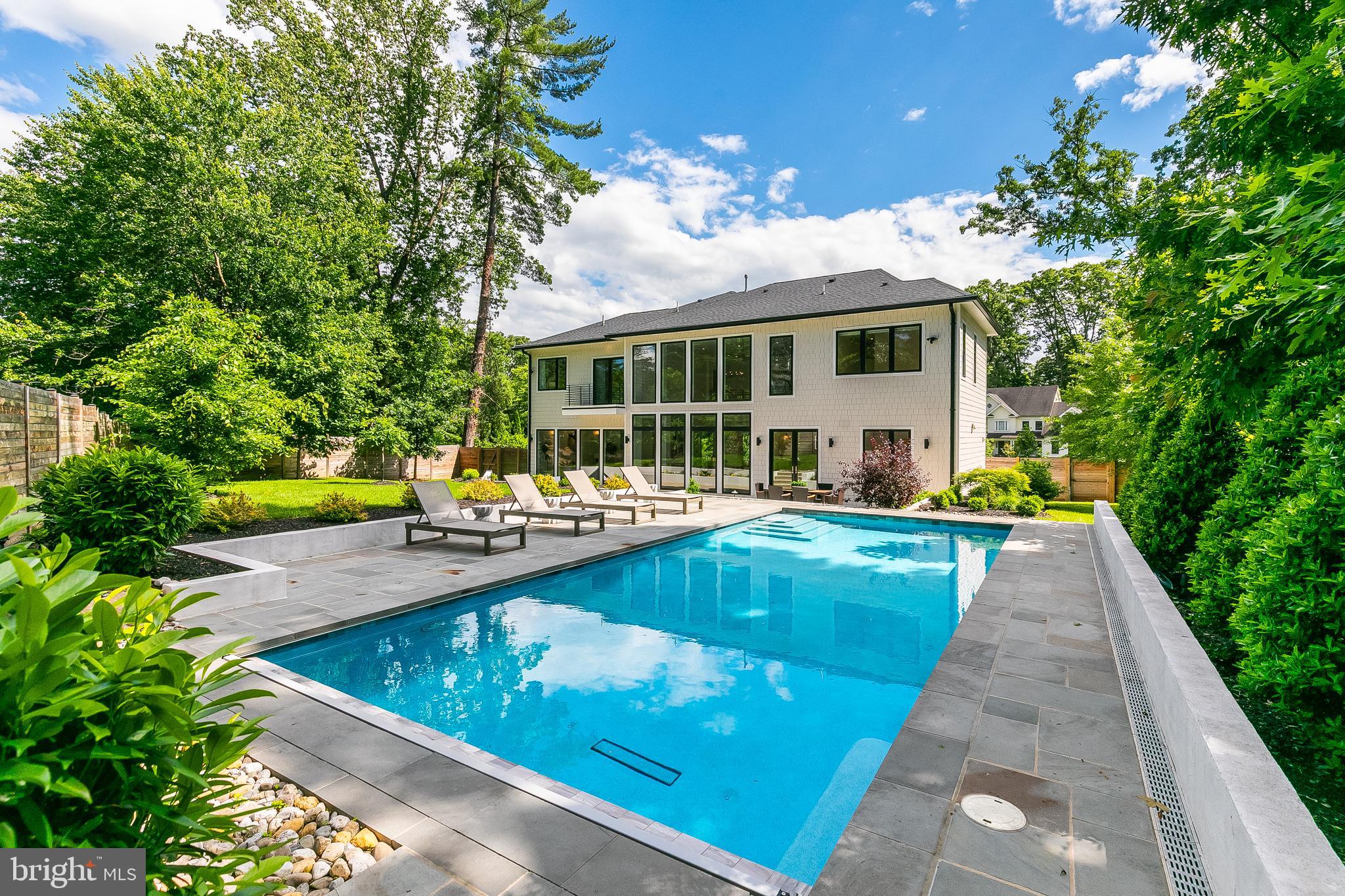 CHESTERBROOK WOODS - Residential