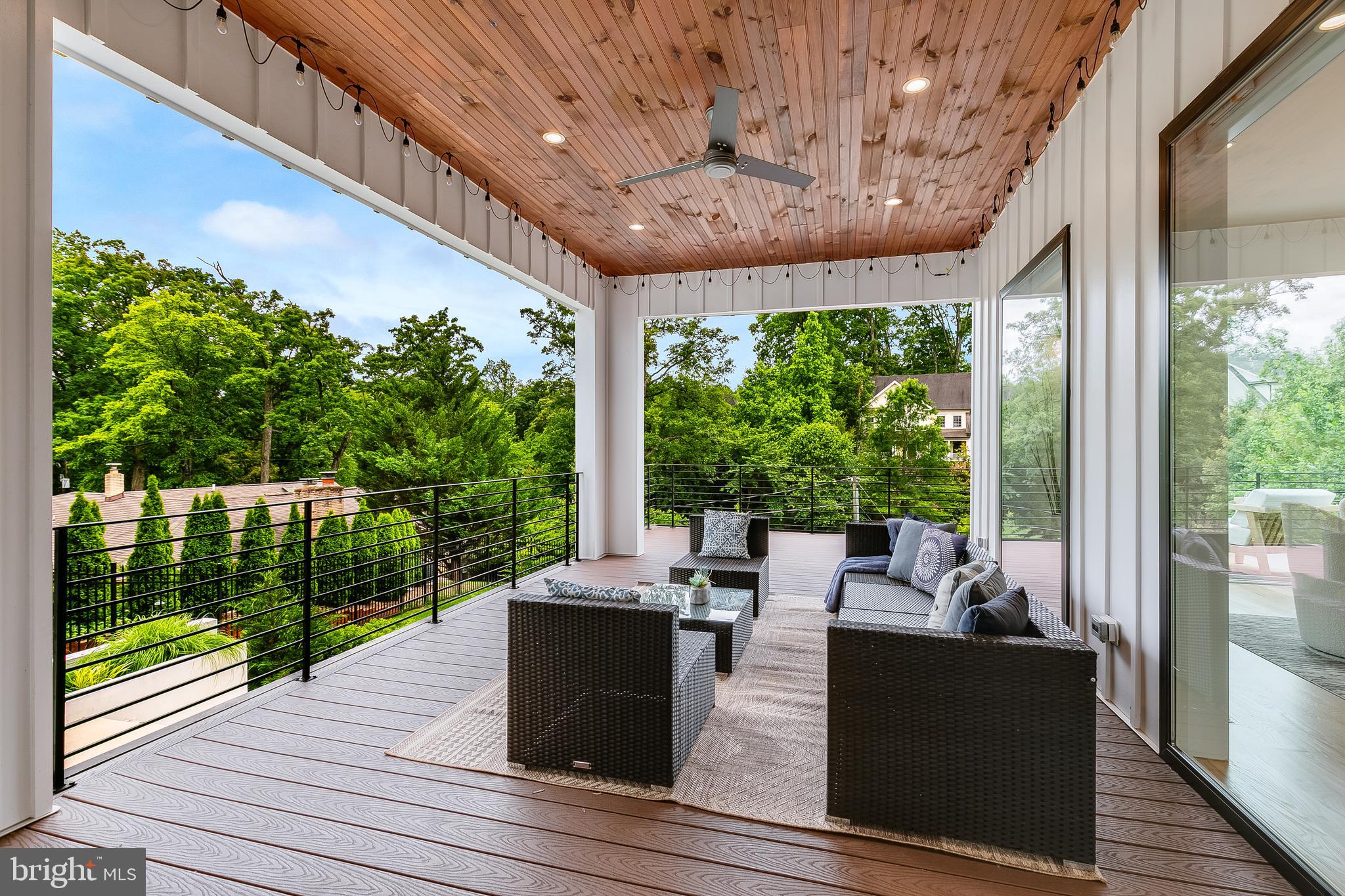 CHESTERBROOK WOODS - Residential