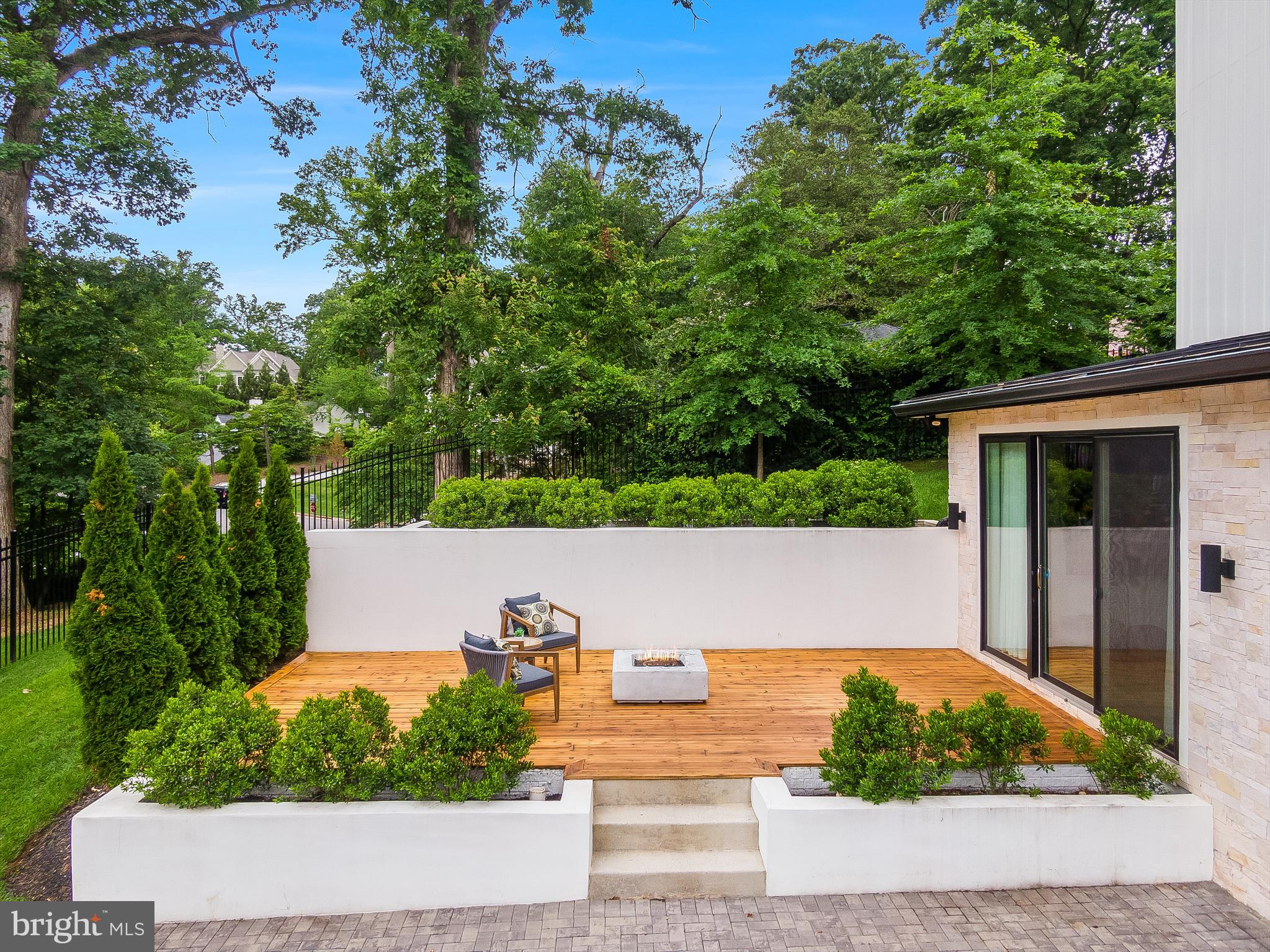 CHESTERBROOK WOODS - Residential