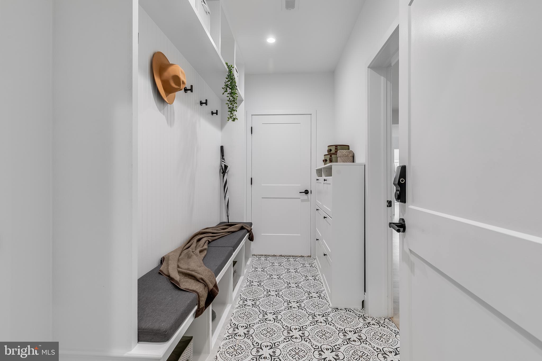 CHESTERBROOK WOODS - Residential