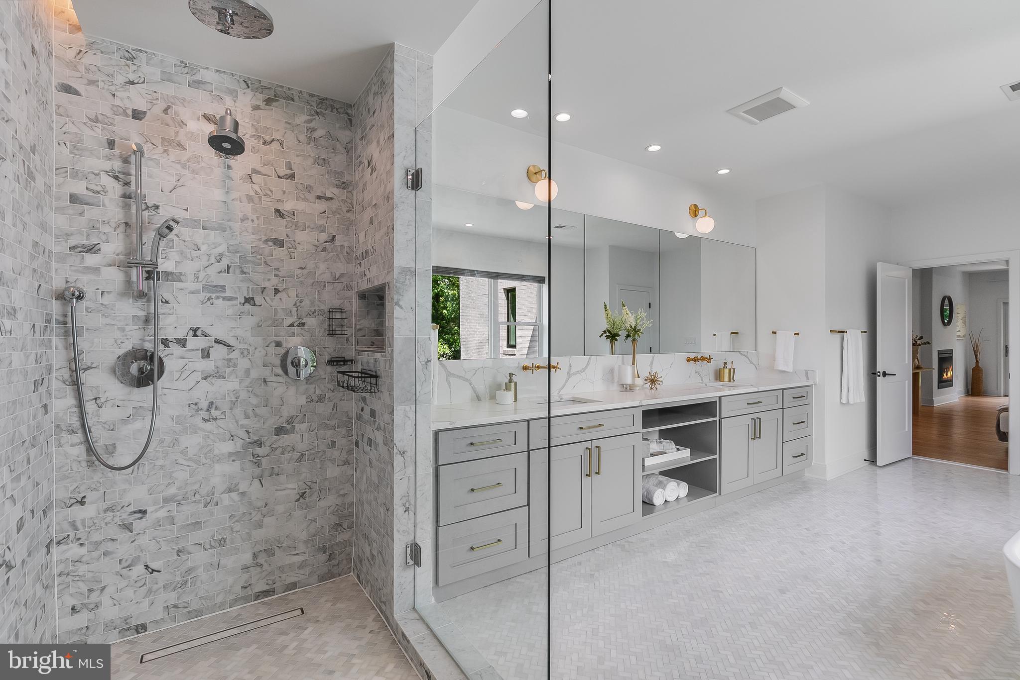 CHESTERBROOK WOODS - Residential