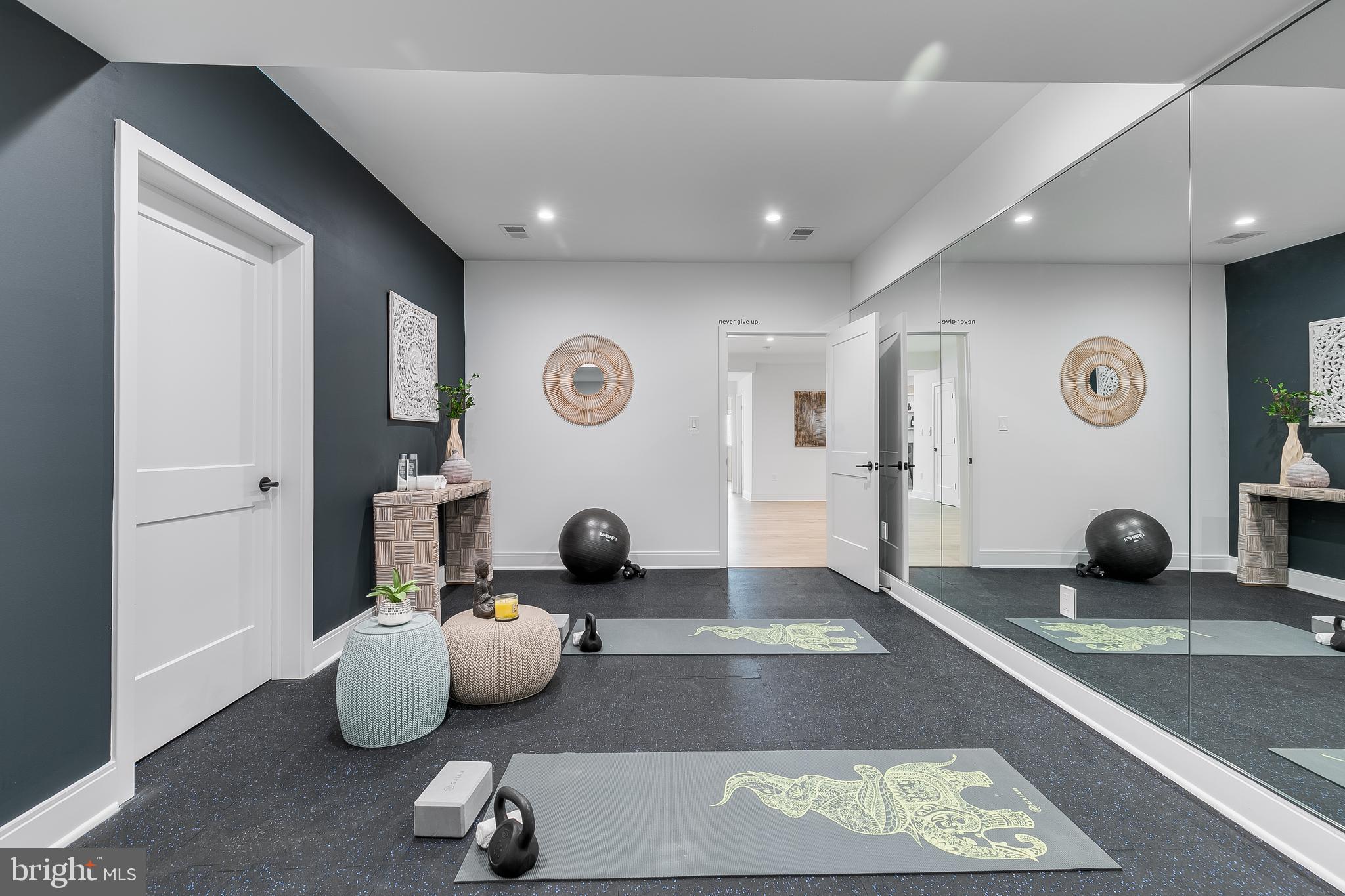 CHESTERBROOK WOODS - Residential