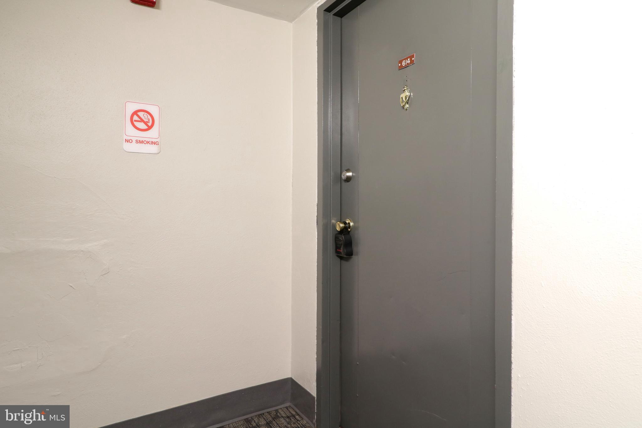 UNIVERSITY TOWERS - Residential