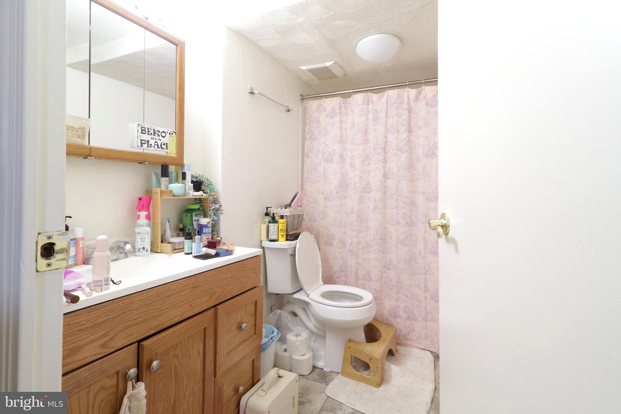 UNIVERSITY TOWERS - Residential