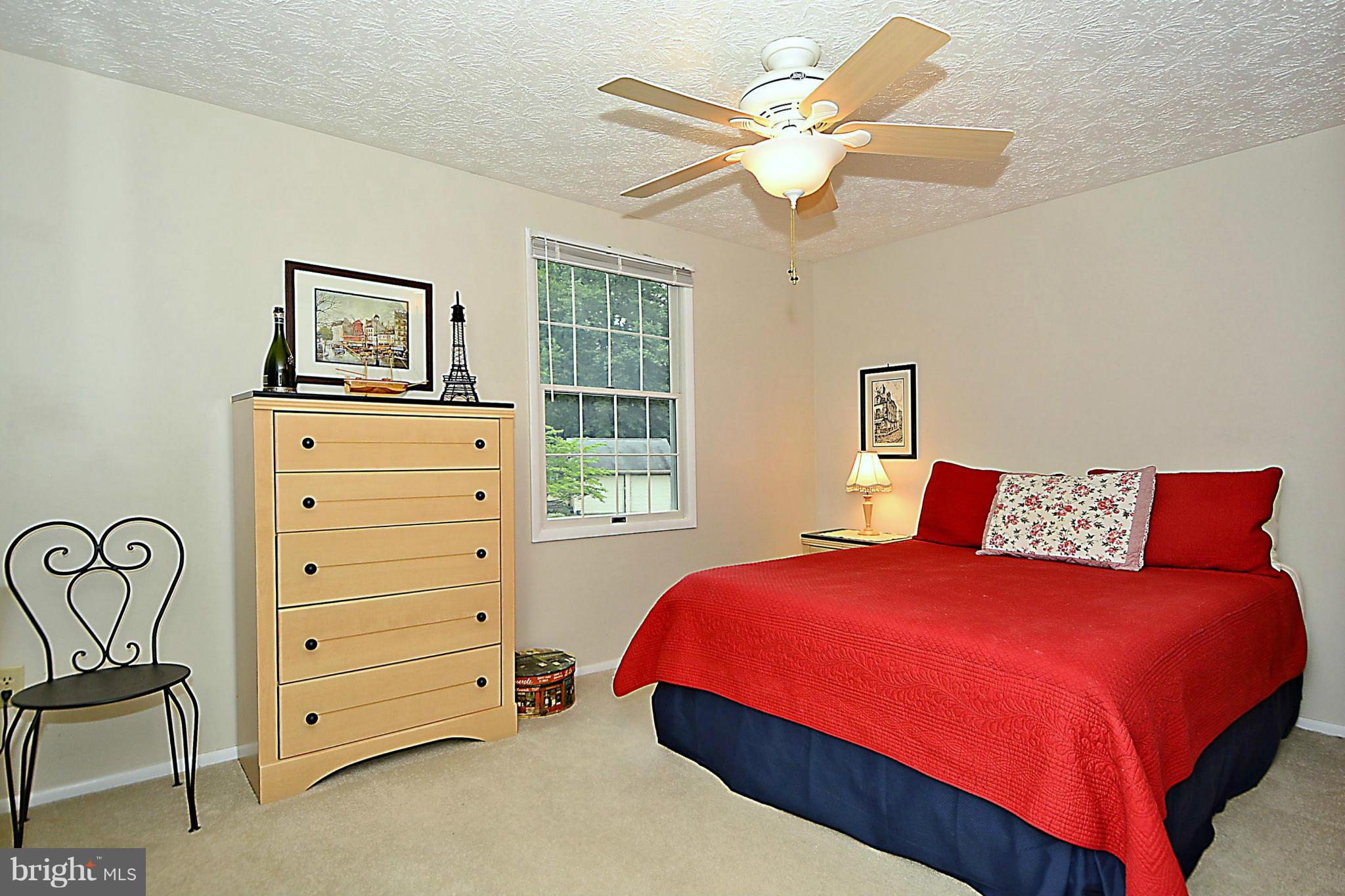 UNIVERSITY SQUARE - Residential