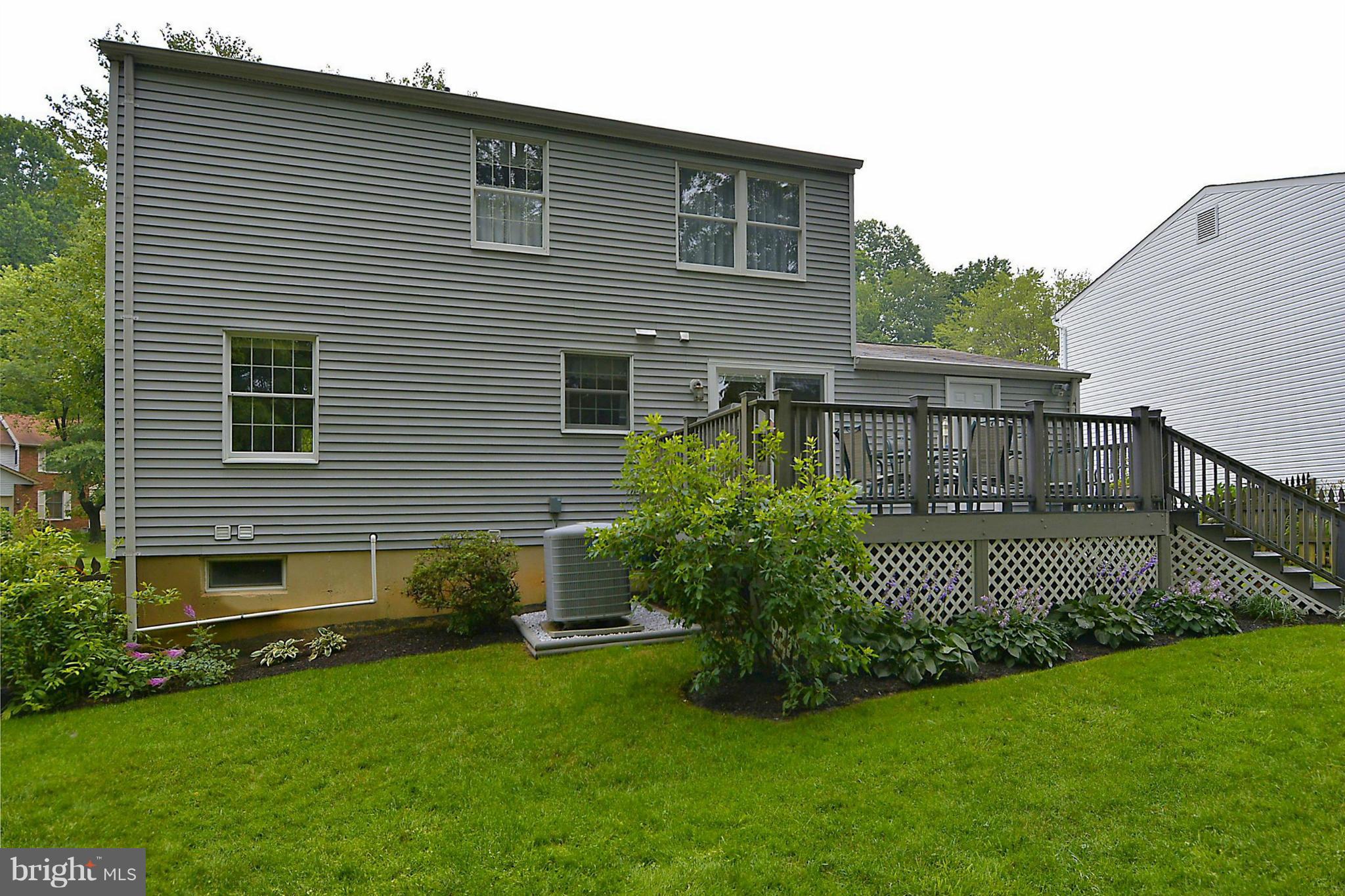 UNIVERSITY SQUARE - Residential