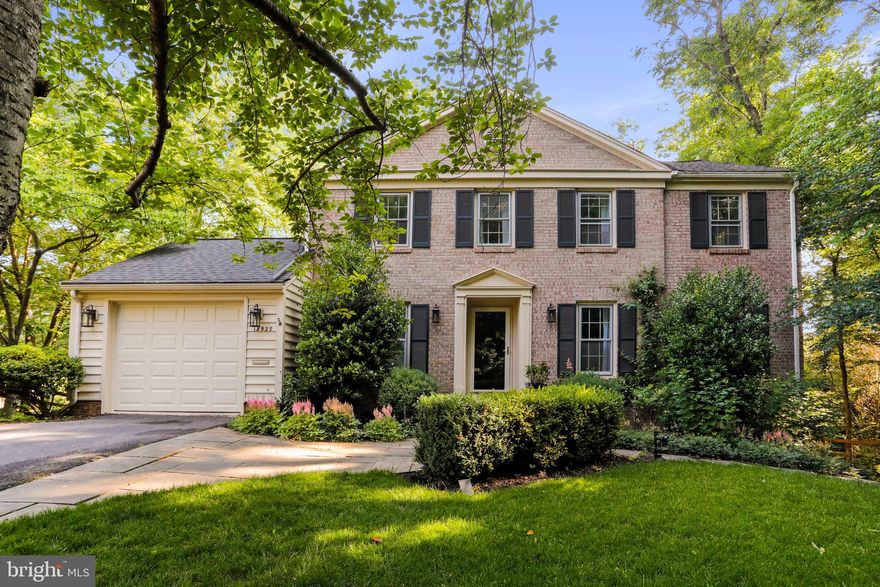 Proud to present this CLASSIC 2-story Colonial featuring four bedrooms with gorgeous hardwood floors. Large enclosed sunroom overlooks the deck with wooded views offering peace and serenity. The rear lot is terraced and beautifully landscaped. 
The Family Room has a wood-burning fireplace for those cool evenings, kitchen offers granite counters.
There is also a main level laundry room. The lower level walks out to ground level. Owner reserves rosebushes in rear, 

Call Alice to schedule your private tour!