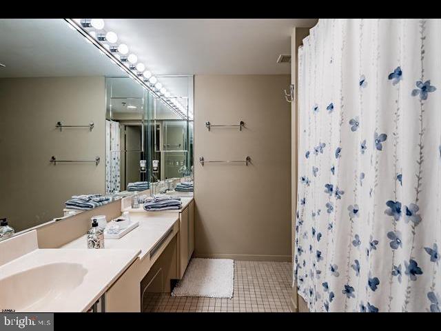 3101 BOARDWALK 3208-2