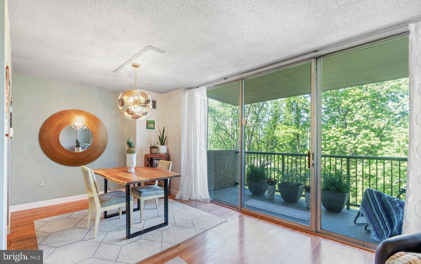 CLIFF HOUSE - Residential