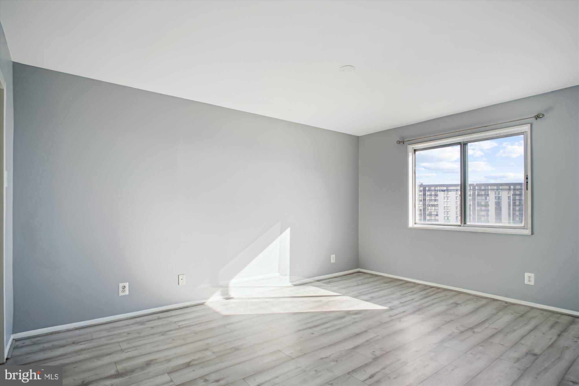 PAVILION ON THE PARK - Residential Lease