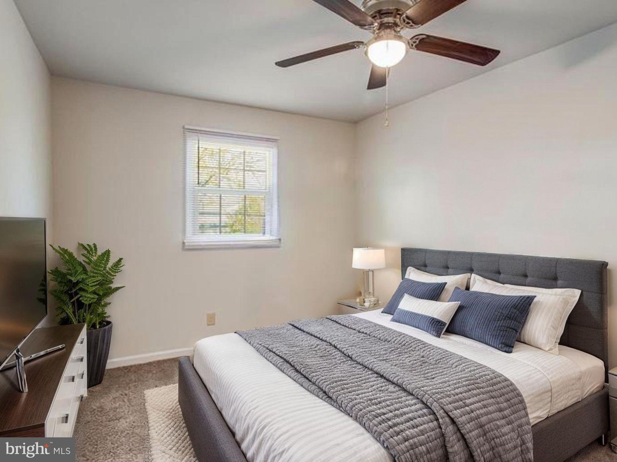 TOWN & COUNTRY TOWNHOUSES - Residential