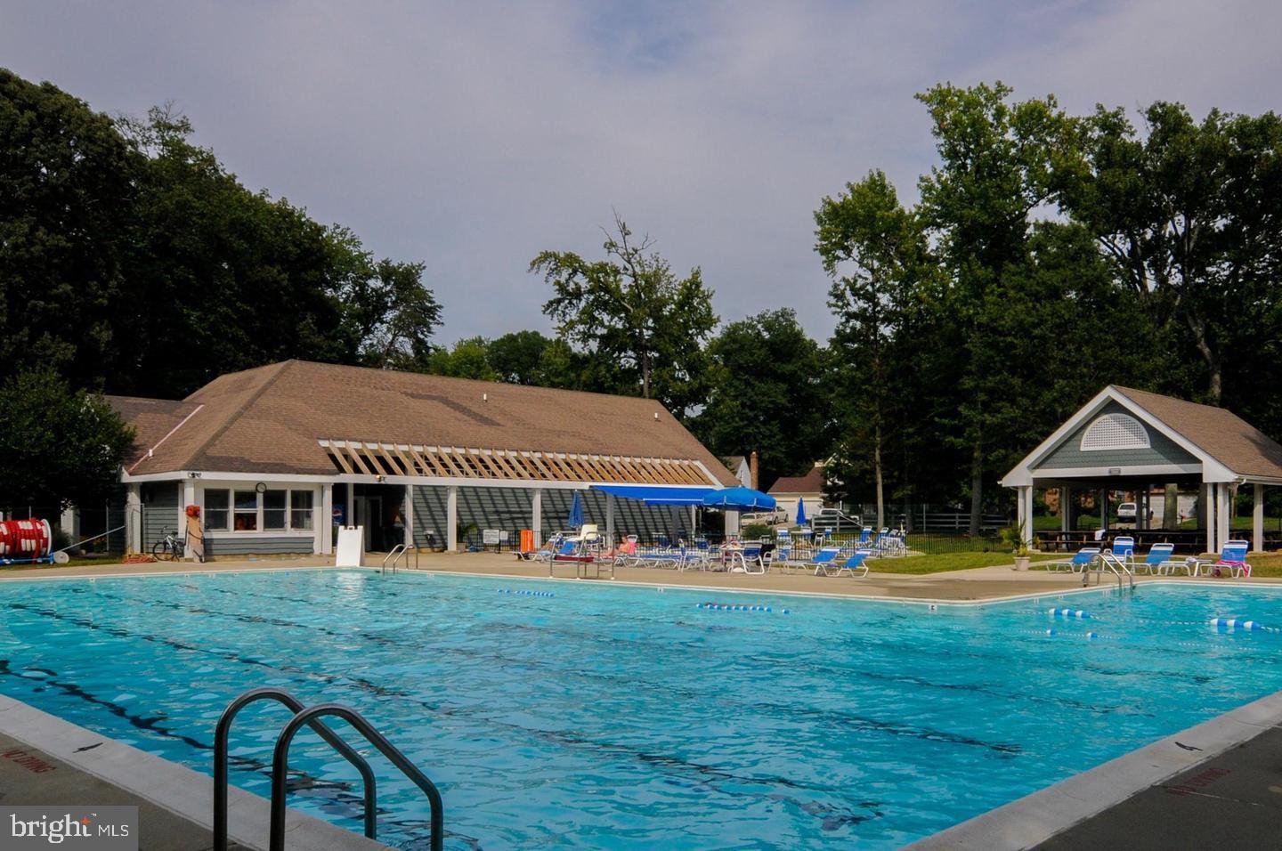 HUNT MEADOW - Residential