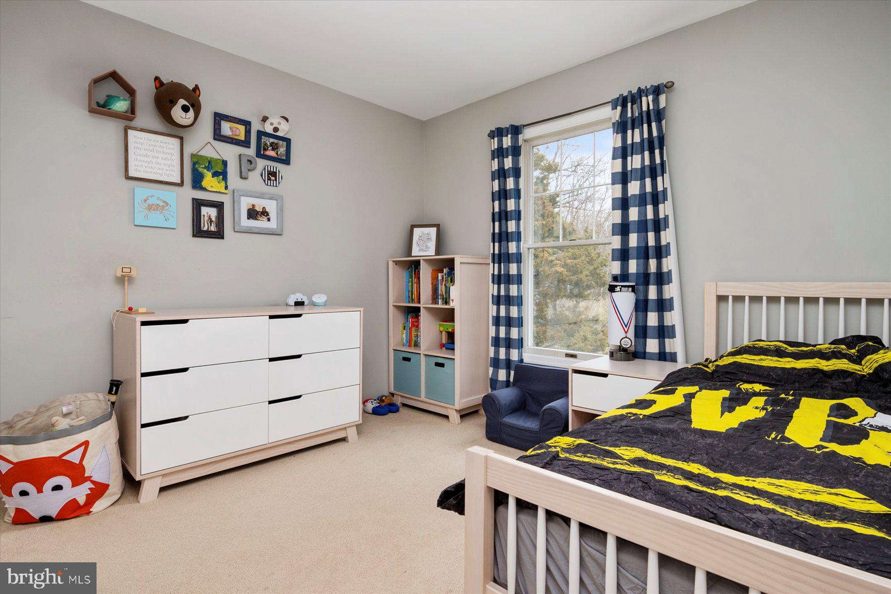 HUNT MEADOW - Residential