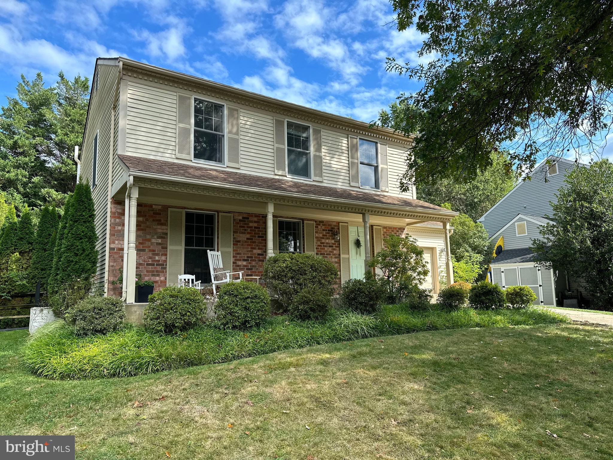 HUNT MEADOW - Residential